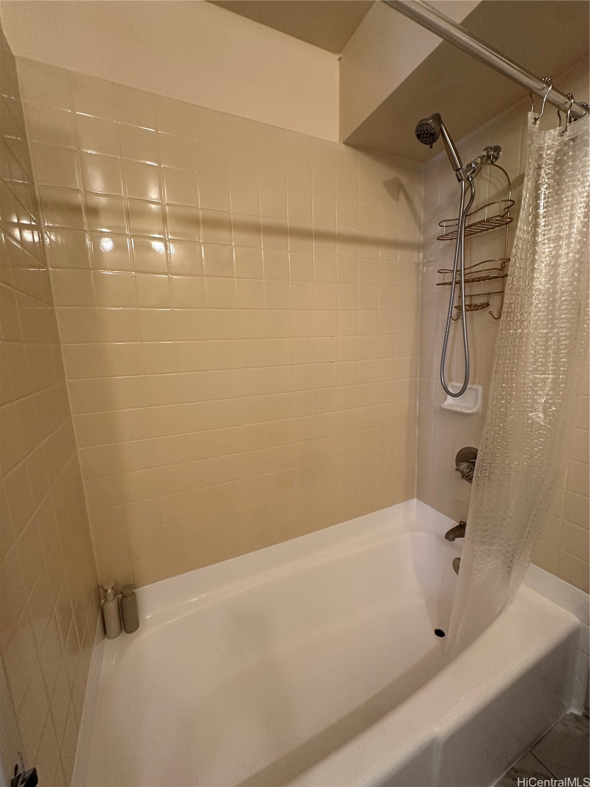 1440 Ward Avenue 301 Property Photo 13