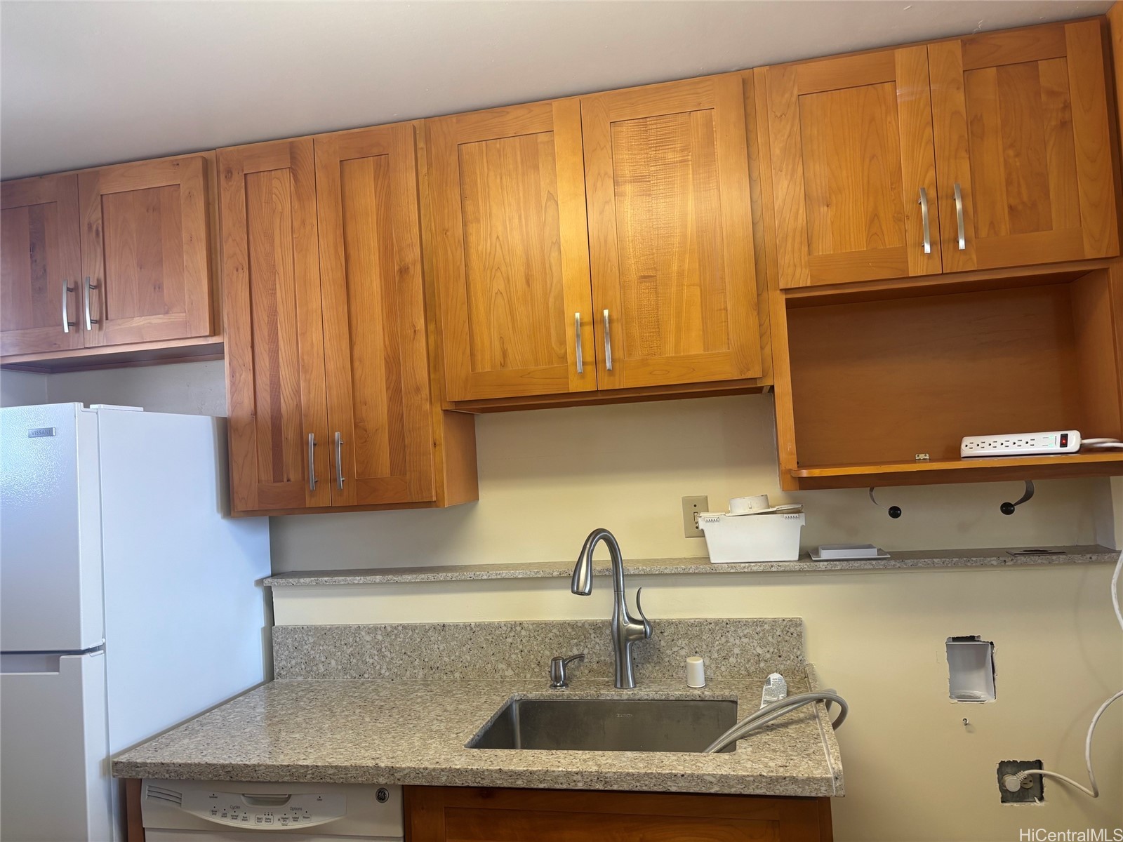 780 Amana Street 605 Property Photo 2
