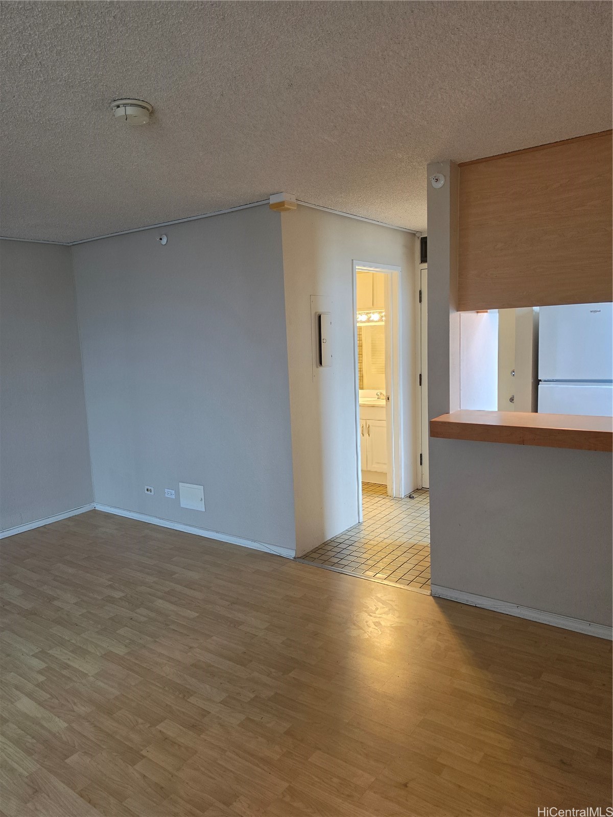 2100 Date Street 2007 Property Photo 2