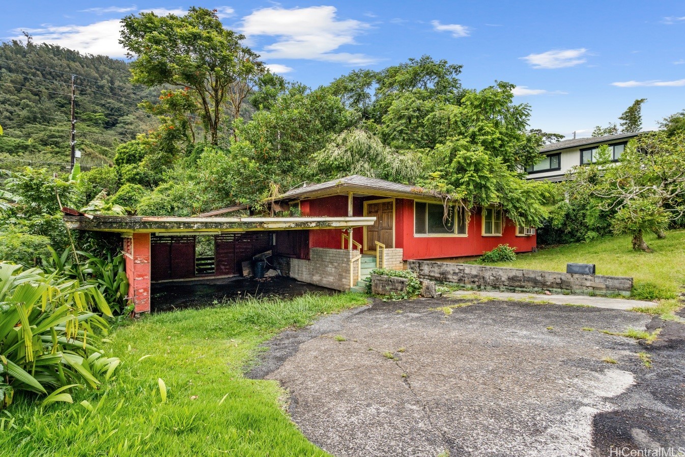 3405 Nuuanu Pali Drive Property Photo 1