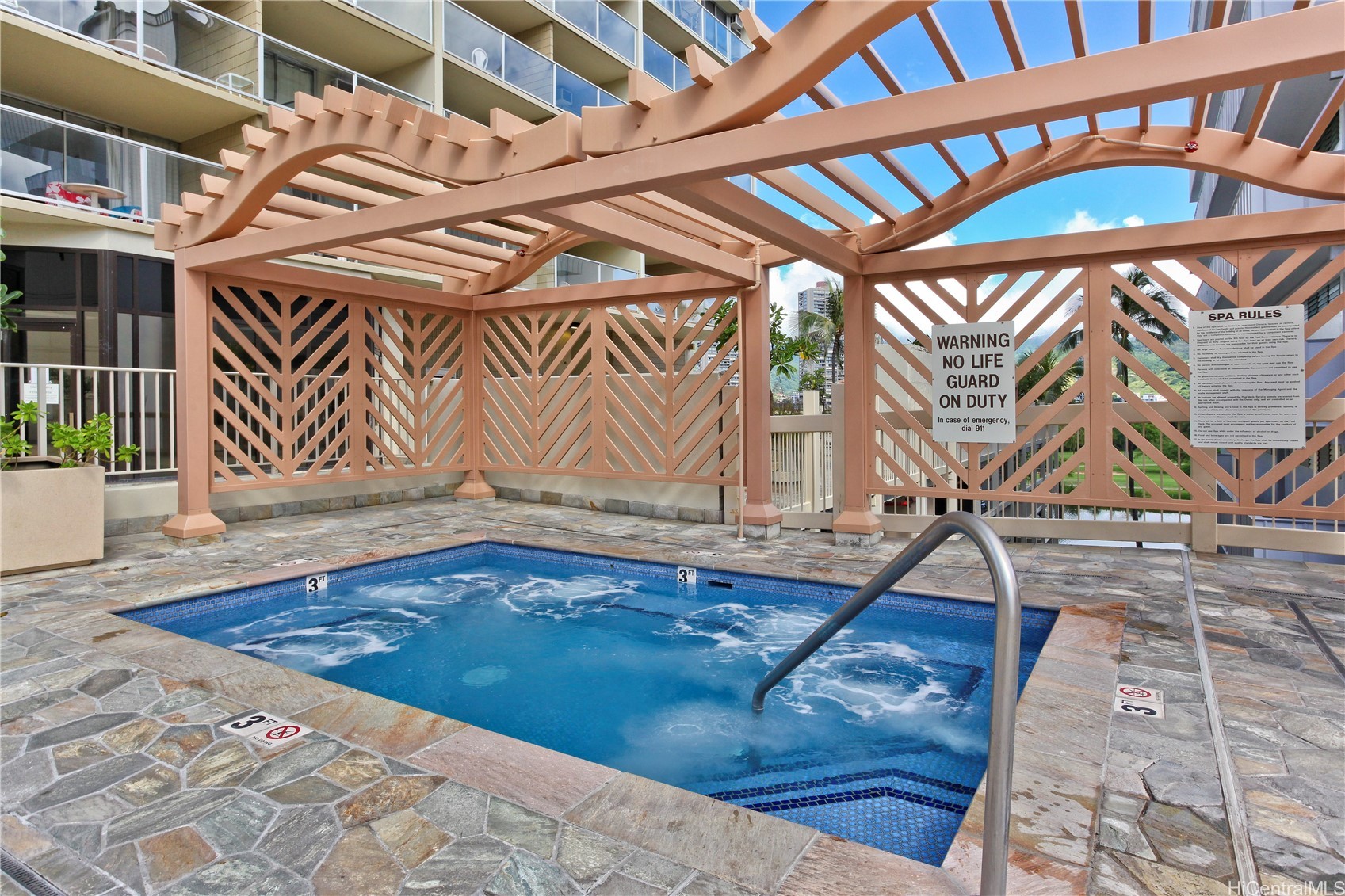 445 Seaside Avenue 2018 Property Photo 12