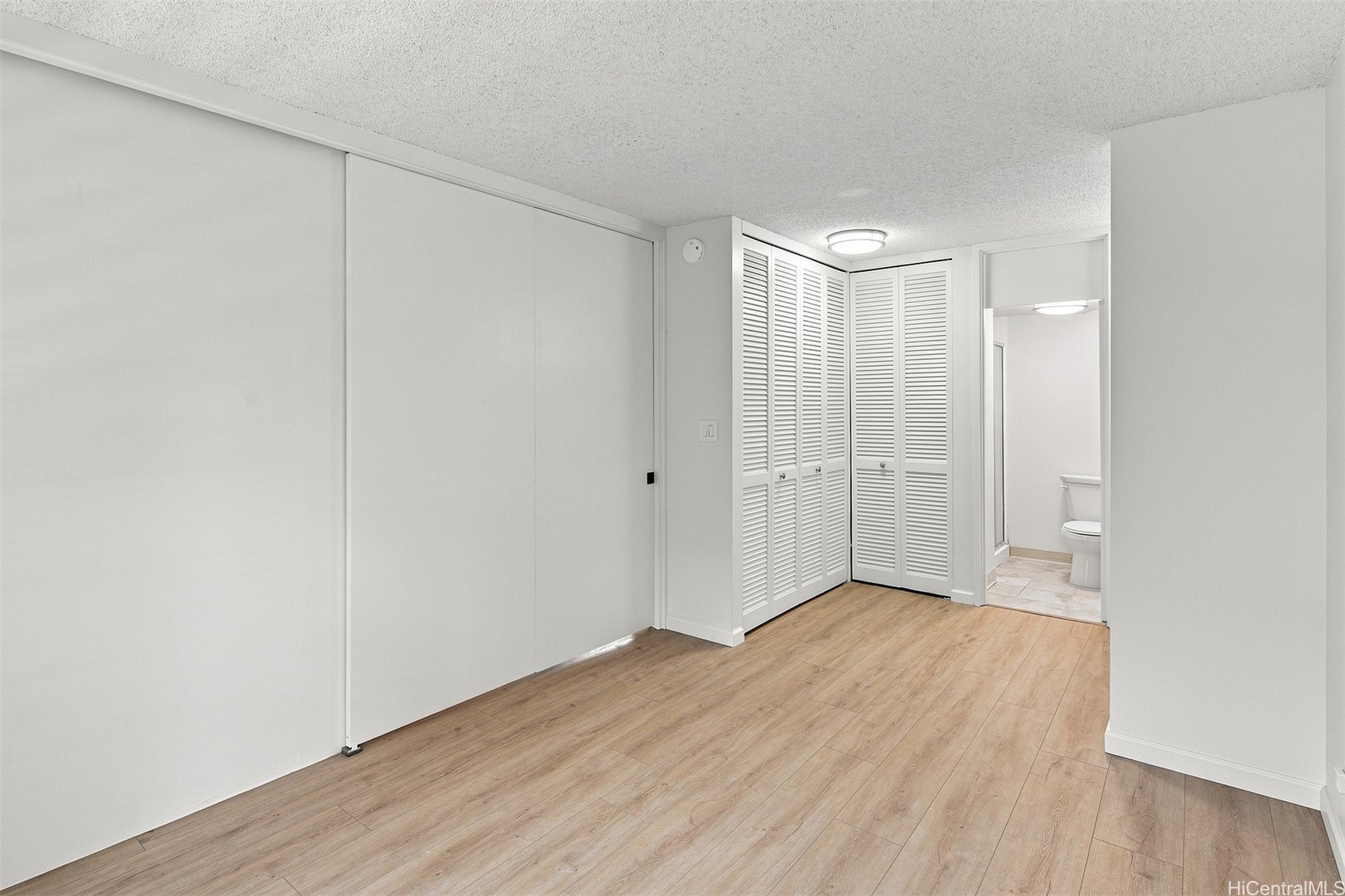 469 Ena Road 601 Property Photo 11