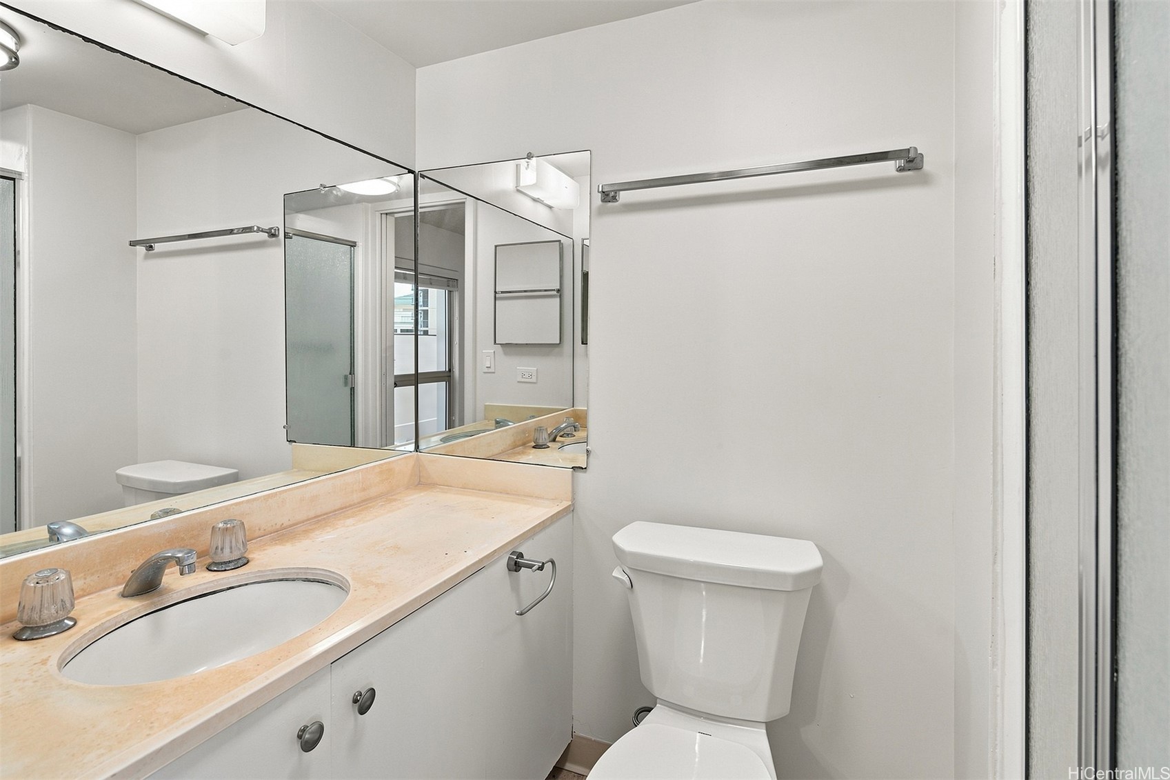 469 Ena Road 601 Property Photo 17