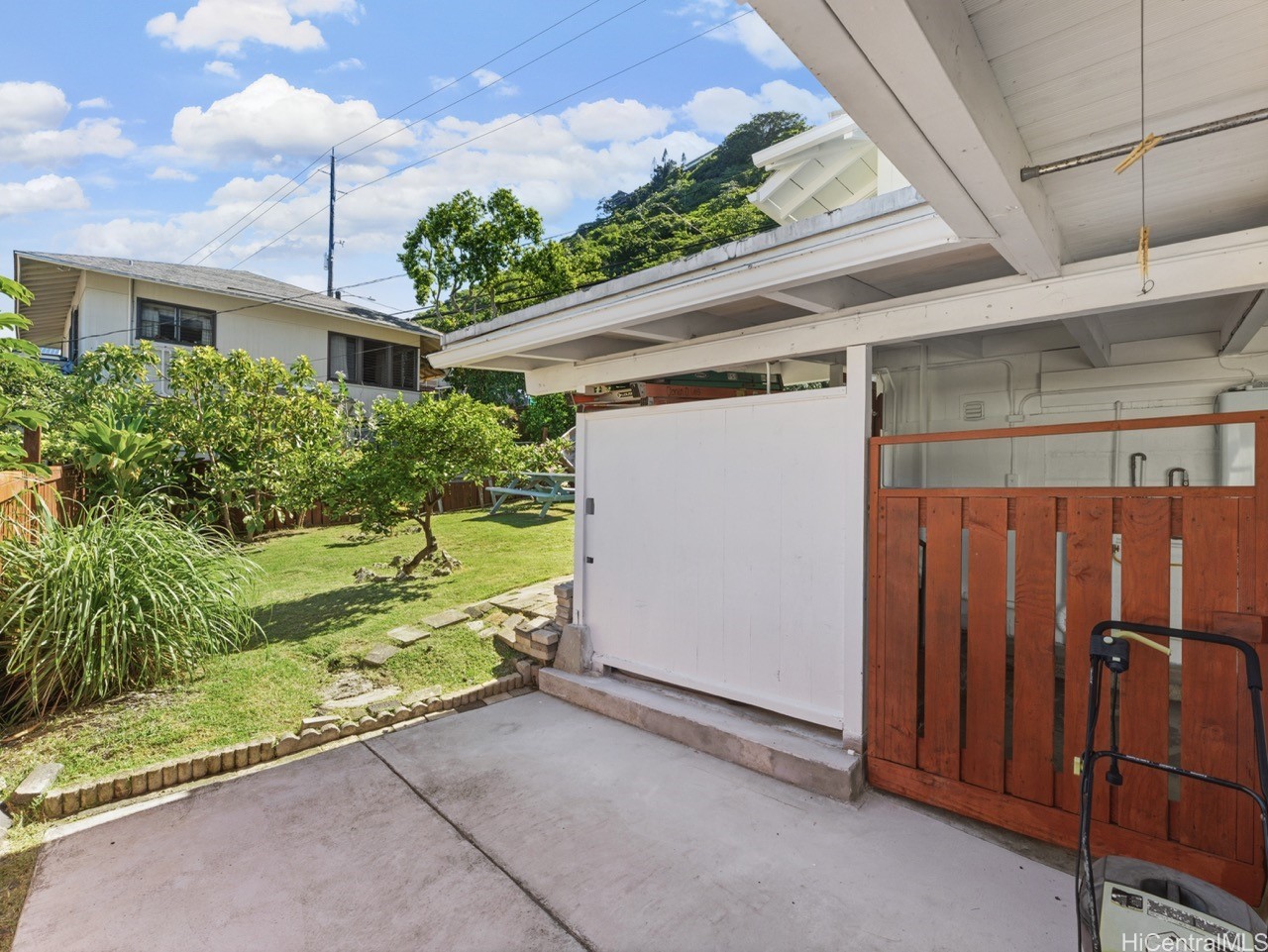 3470 Kalua Road Property Photo 19