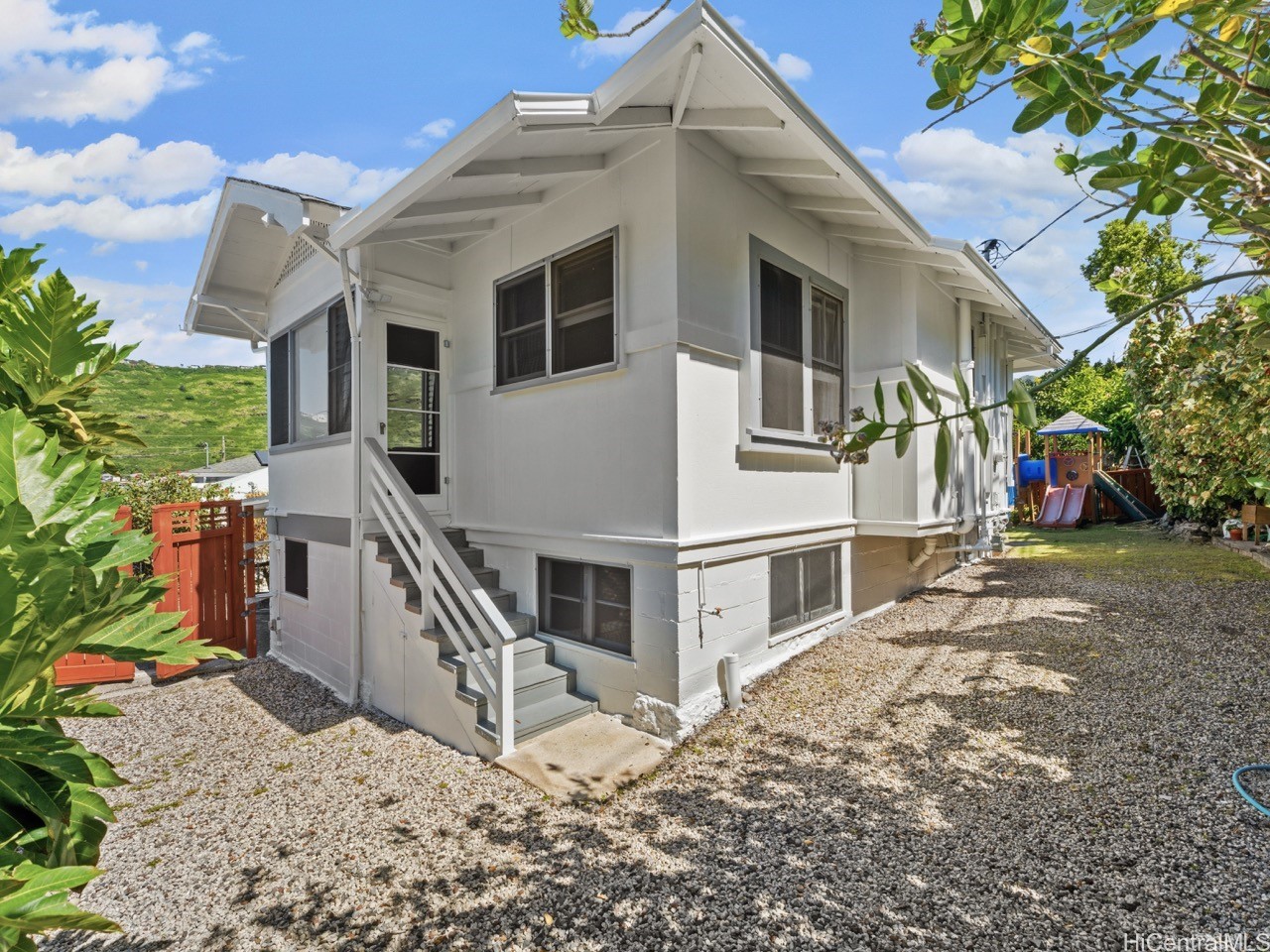 3470 Kalua Road Property Photo 23