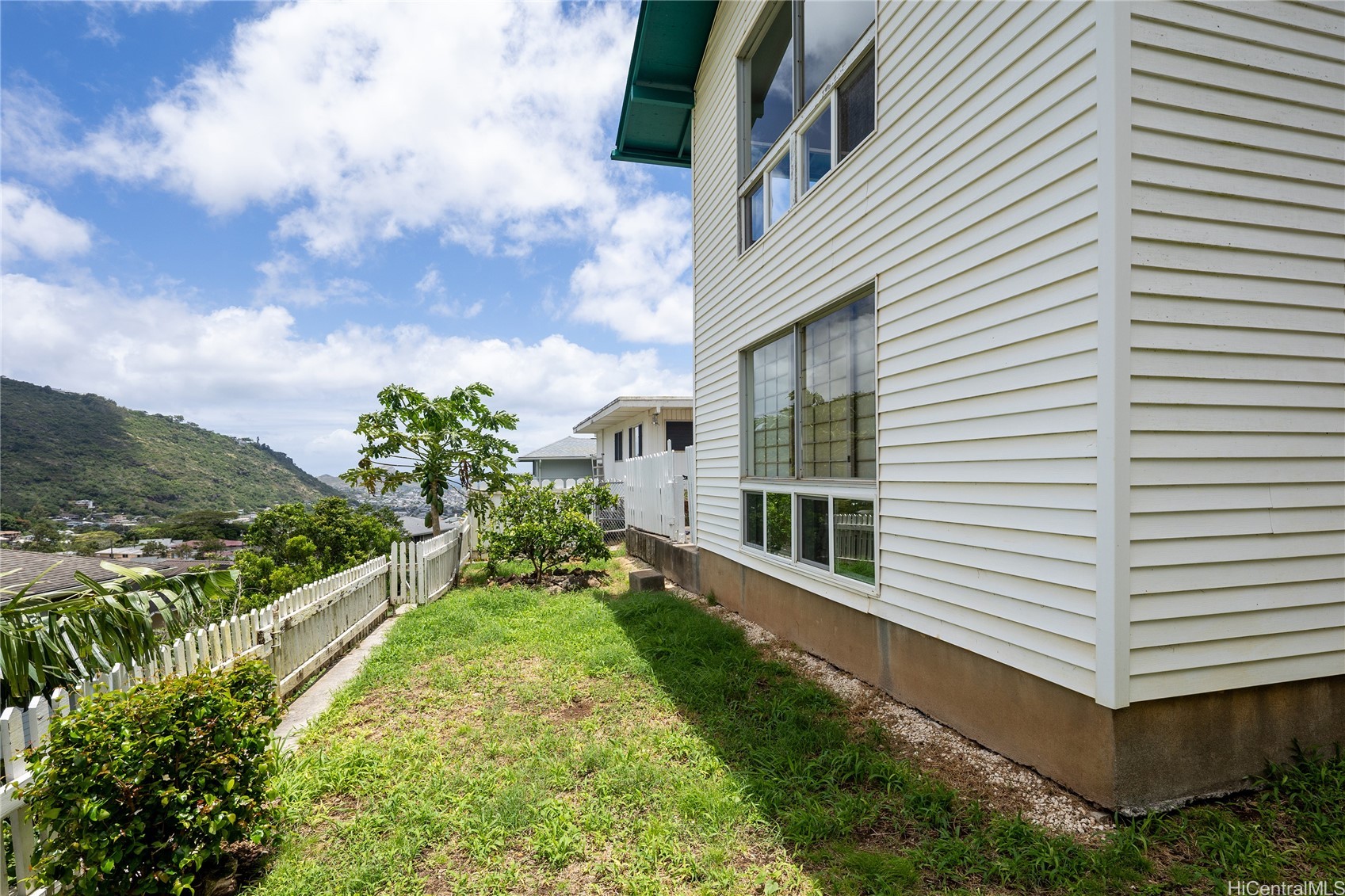 2601 Myrtle Street Front Property Photo 14