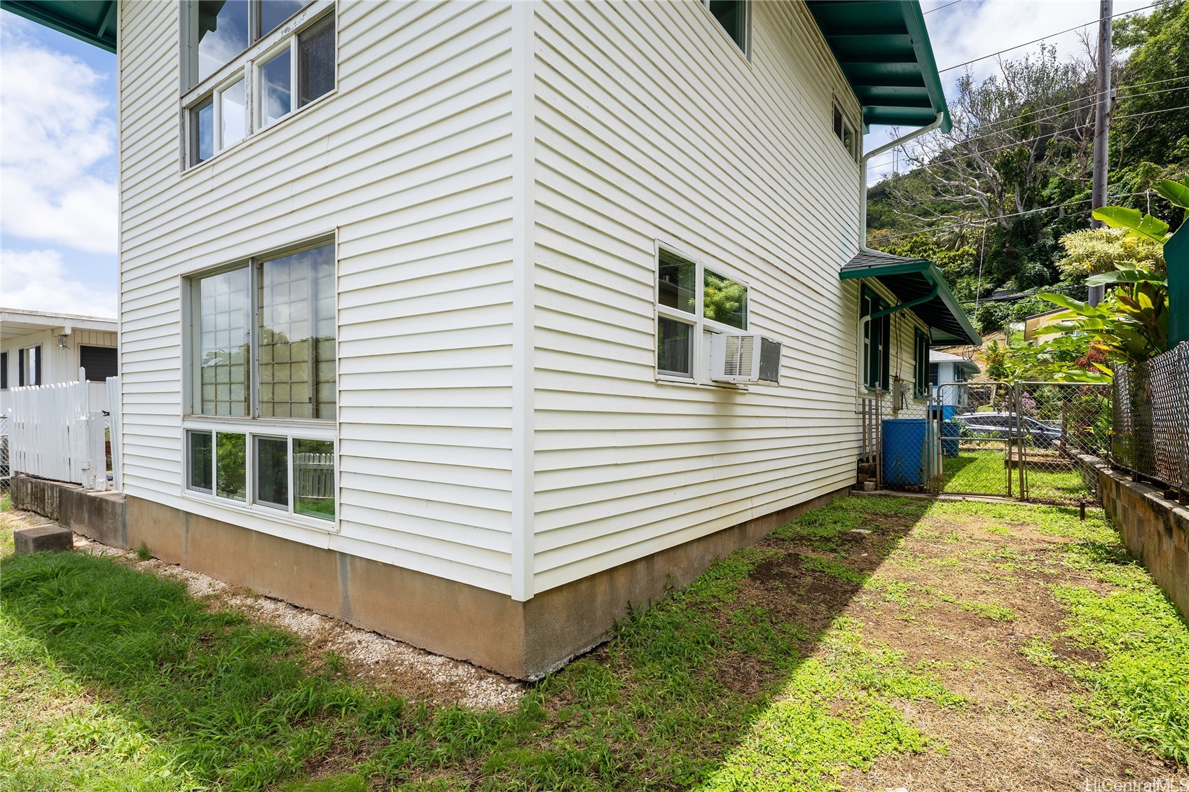 2601 Myrtle Street Front Property Photo 15