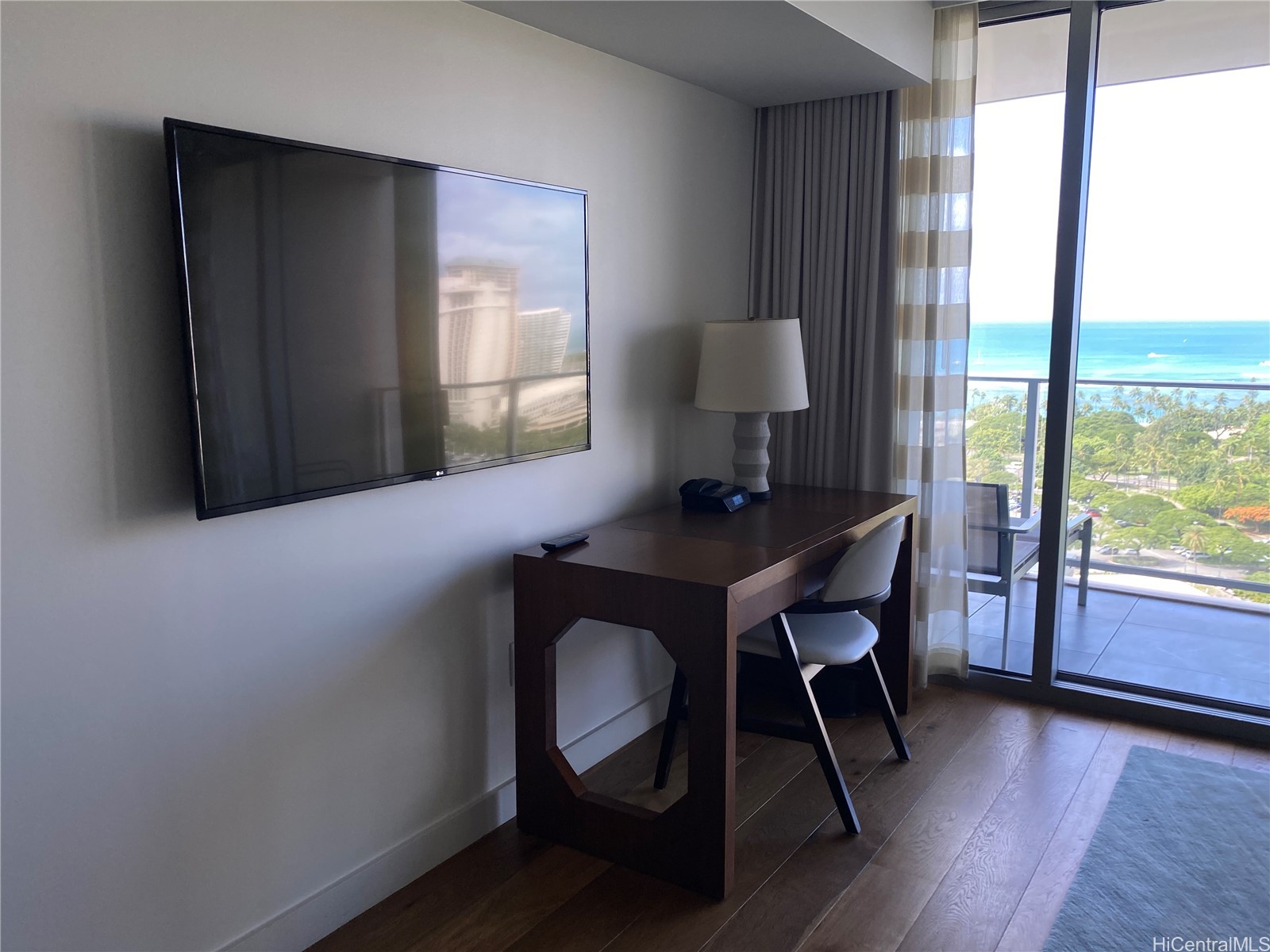 383 Kalaimoku Street 2305 Property Photo 14