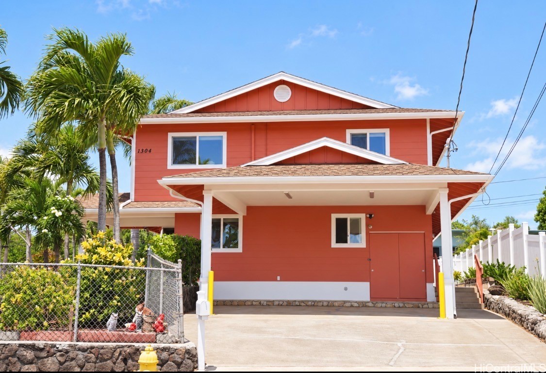 1304 Maalahi Street Property Photo 1