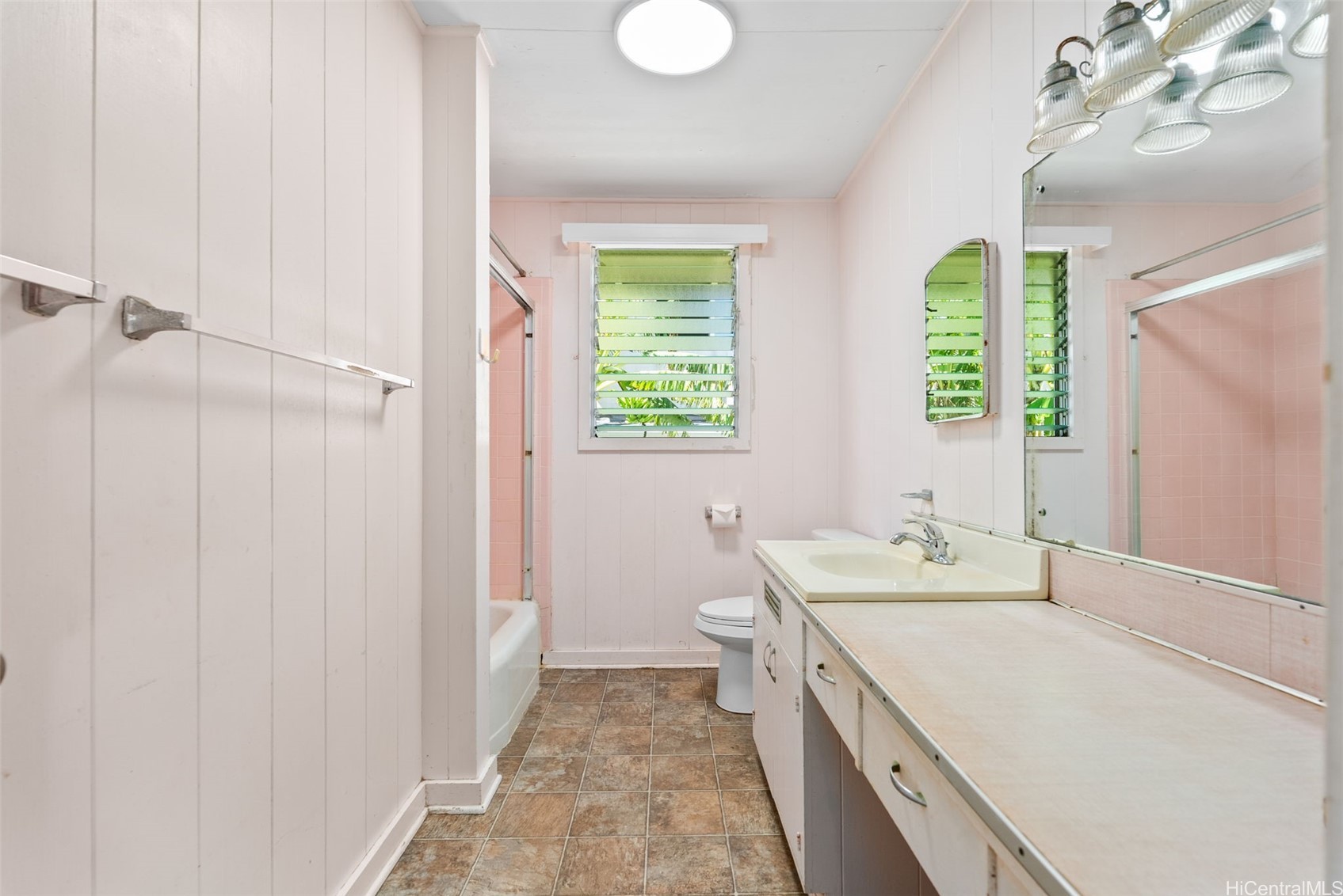2121 Bachelot Street Property Photo 12