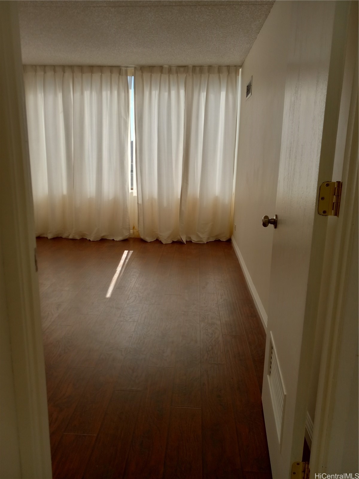 411 Hobron Lane 2901 Property Photo 10
