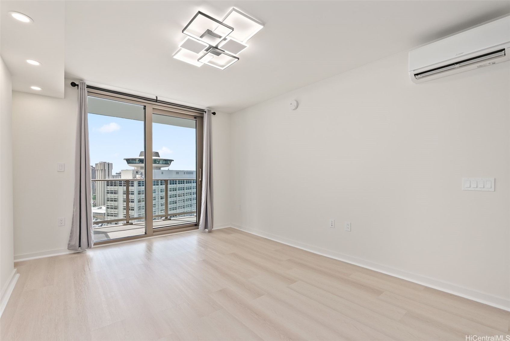 1388 Kapiolani Boulevard 2807 Property Photo 2