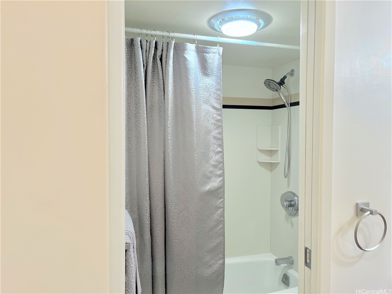 411 Hobron Lane 1611 Property Photo 11