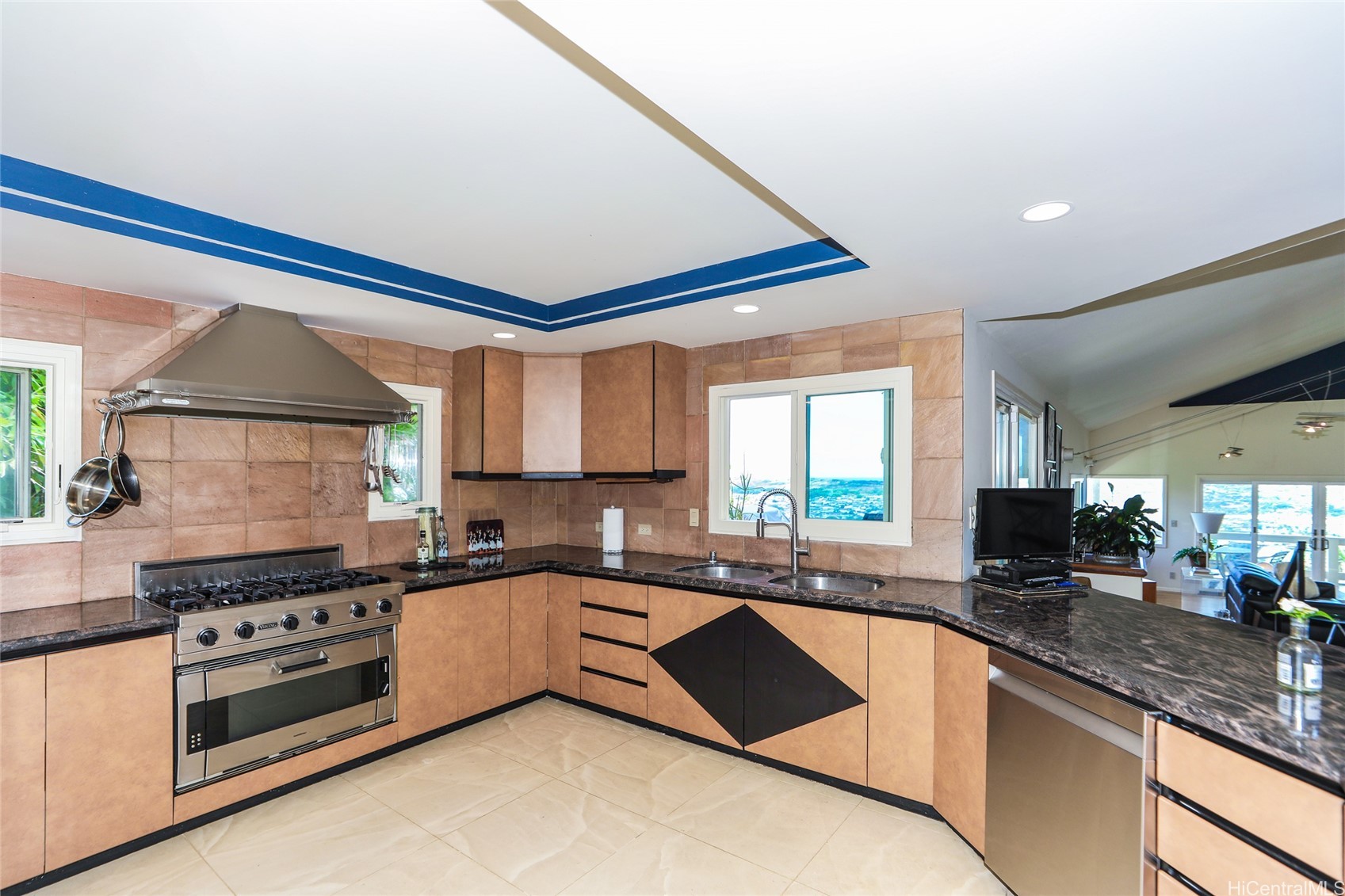 889 Kaohe Place Property Photo 11
