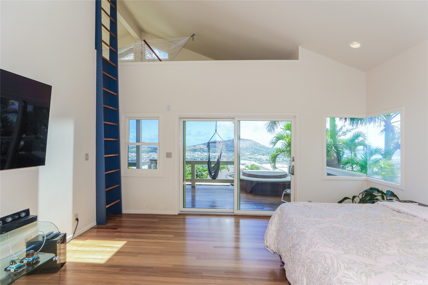 889 Kaohe Place Property Photo 14
