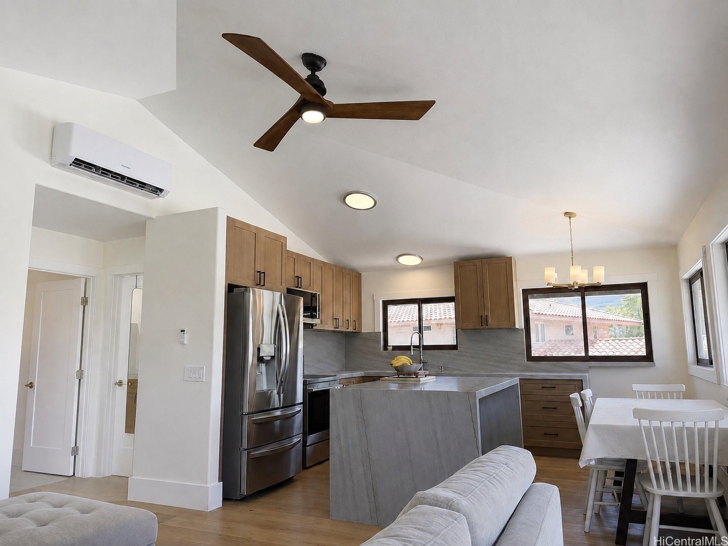 277 Keonekai Road Property Photo 5