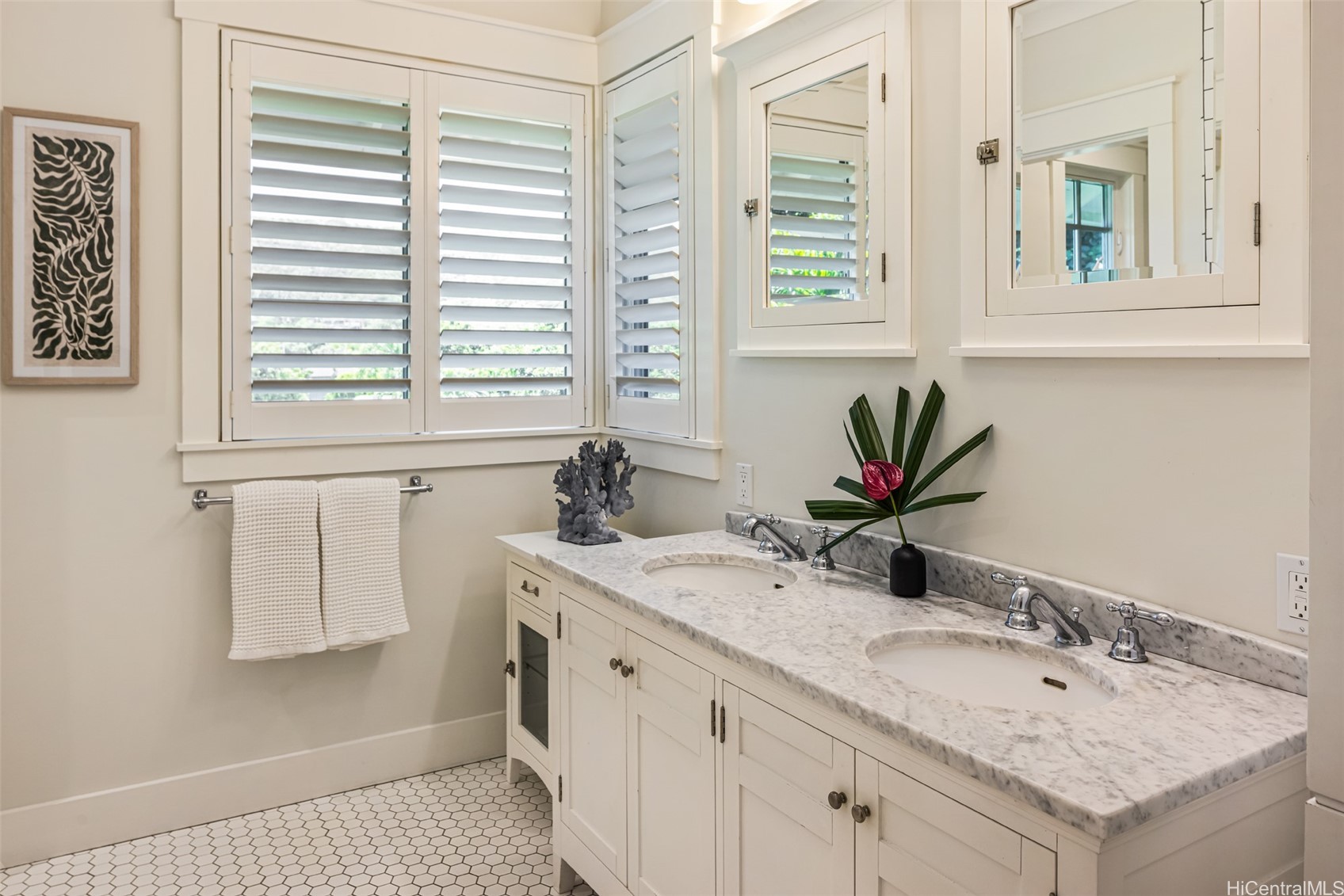 4315-a Panini Loop Property Photo 15