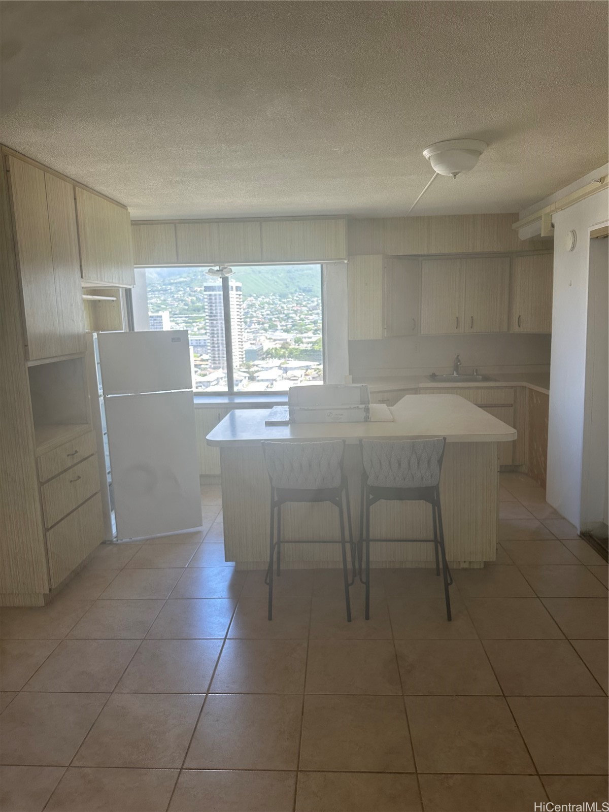 2333 Kapiolani Boulevard 1517 Property Photo 1