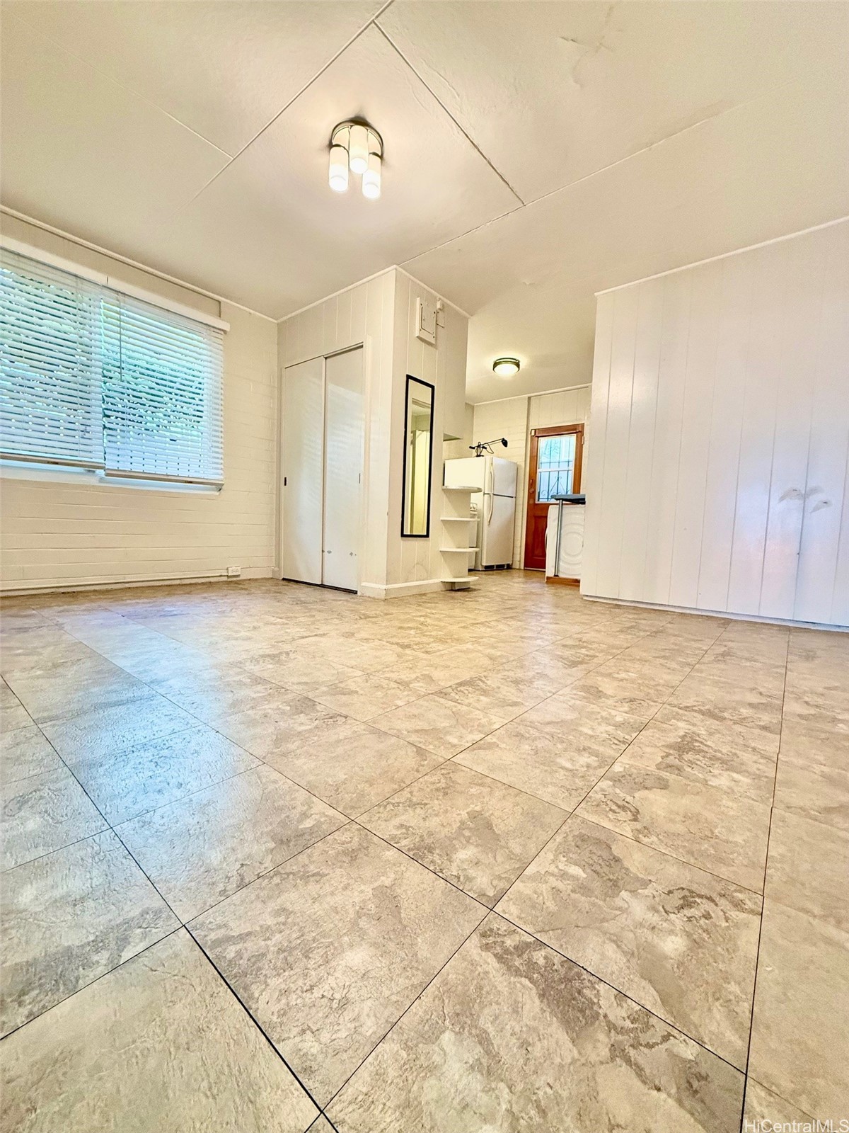 1025 Spencer Street Property Photo 18