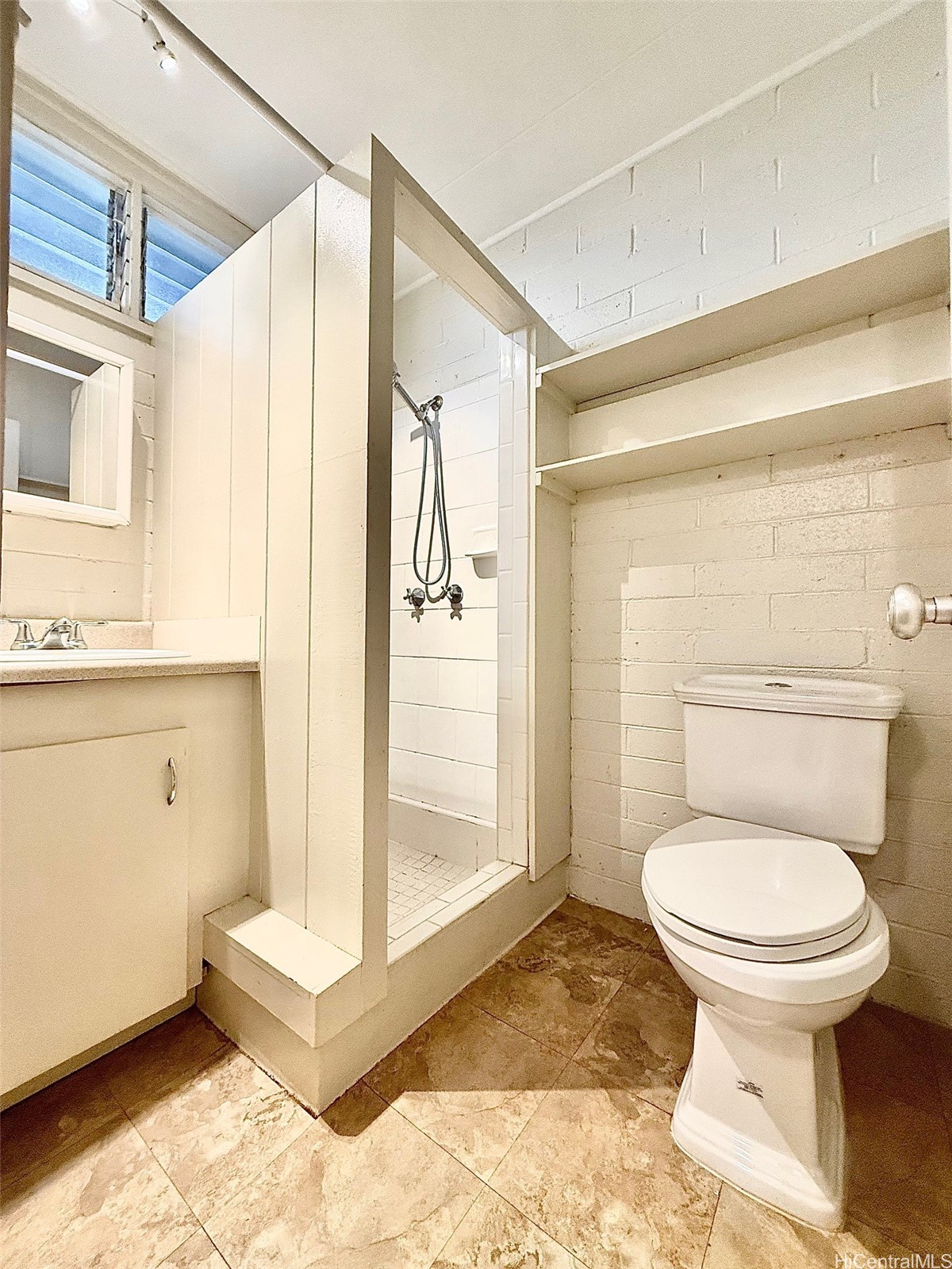 1025 Spencer Street Property Photo 21