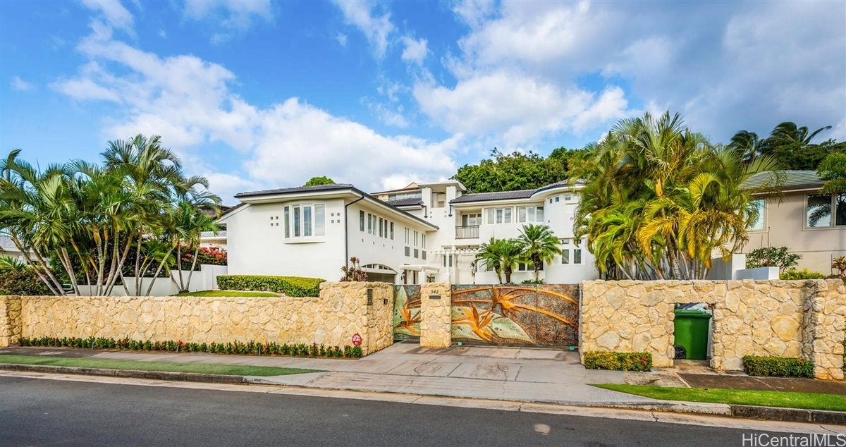 542 Ahina Street Property Photo 1