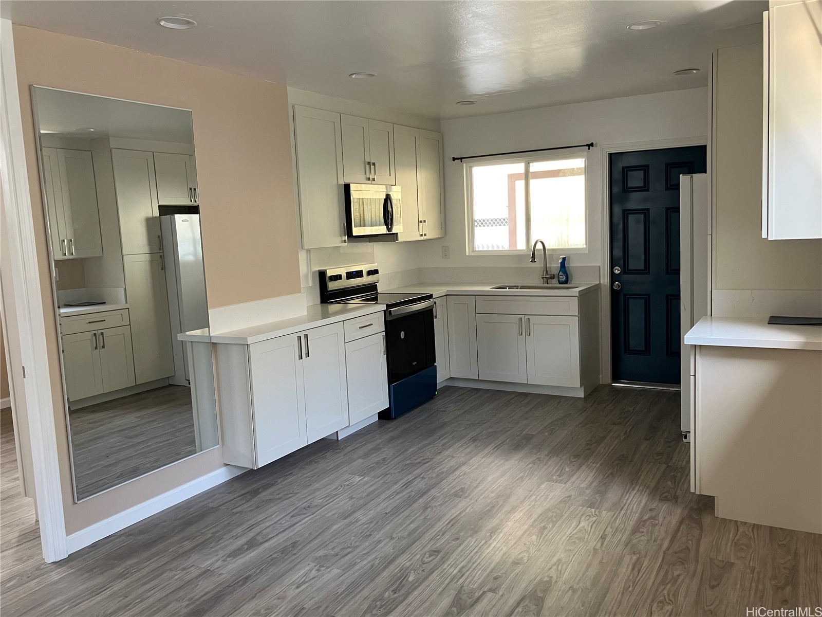 1713 Mutual Lane Property Photo 8