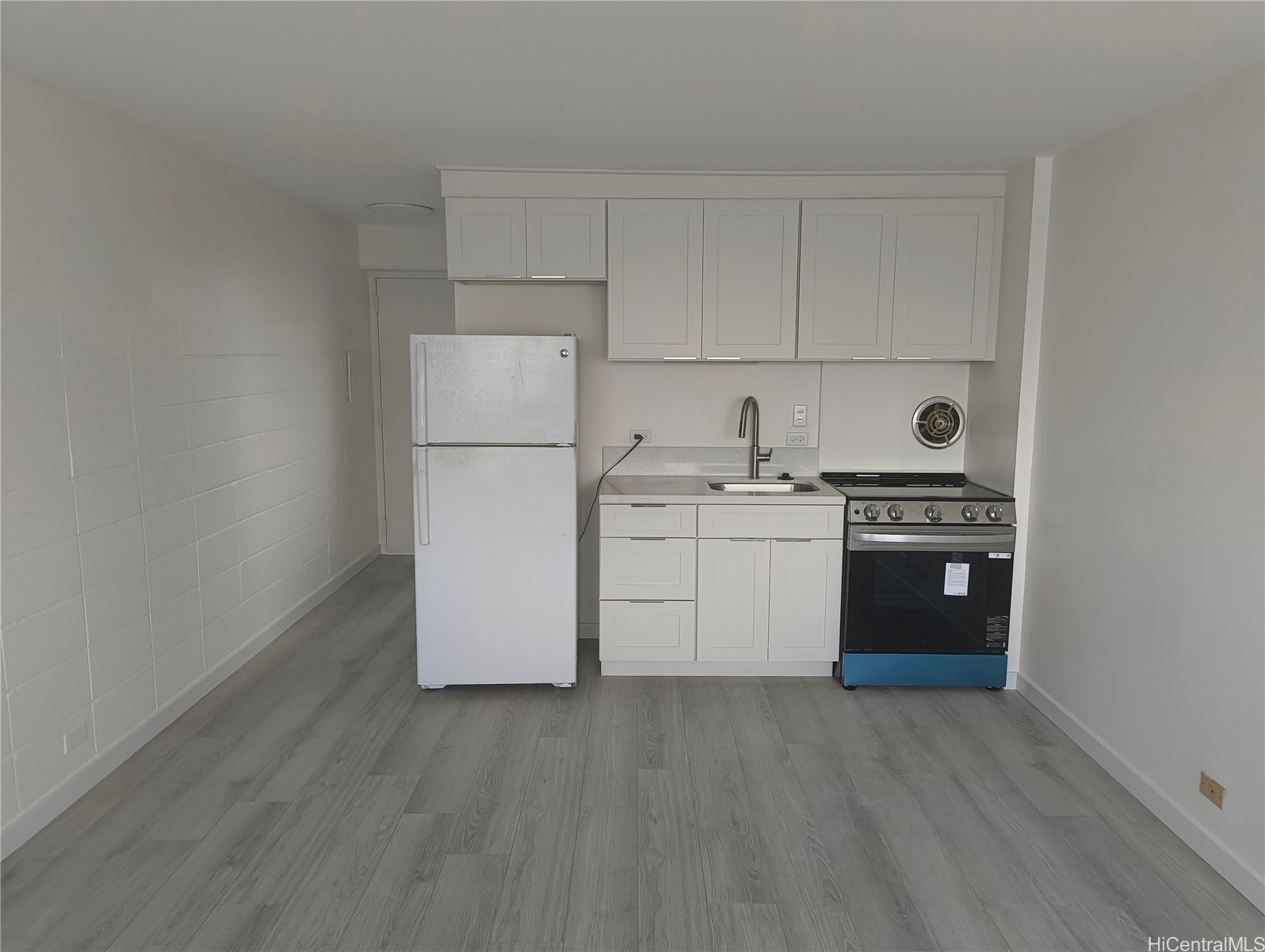 711 Kamuela Avenue Property Photo 1