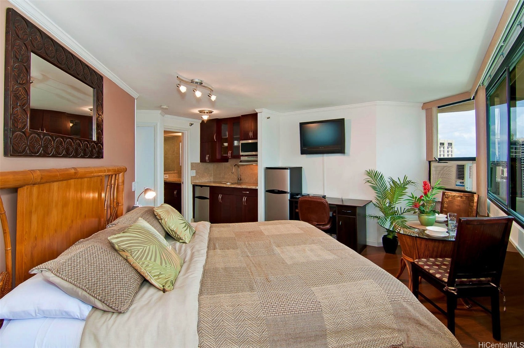 1700 Ala Moana Boulevard 3704 Property Photo 5