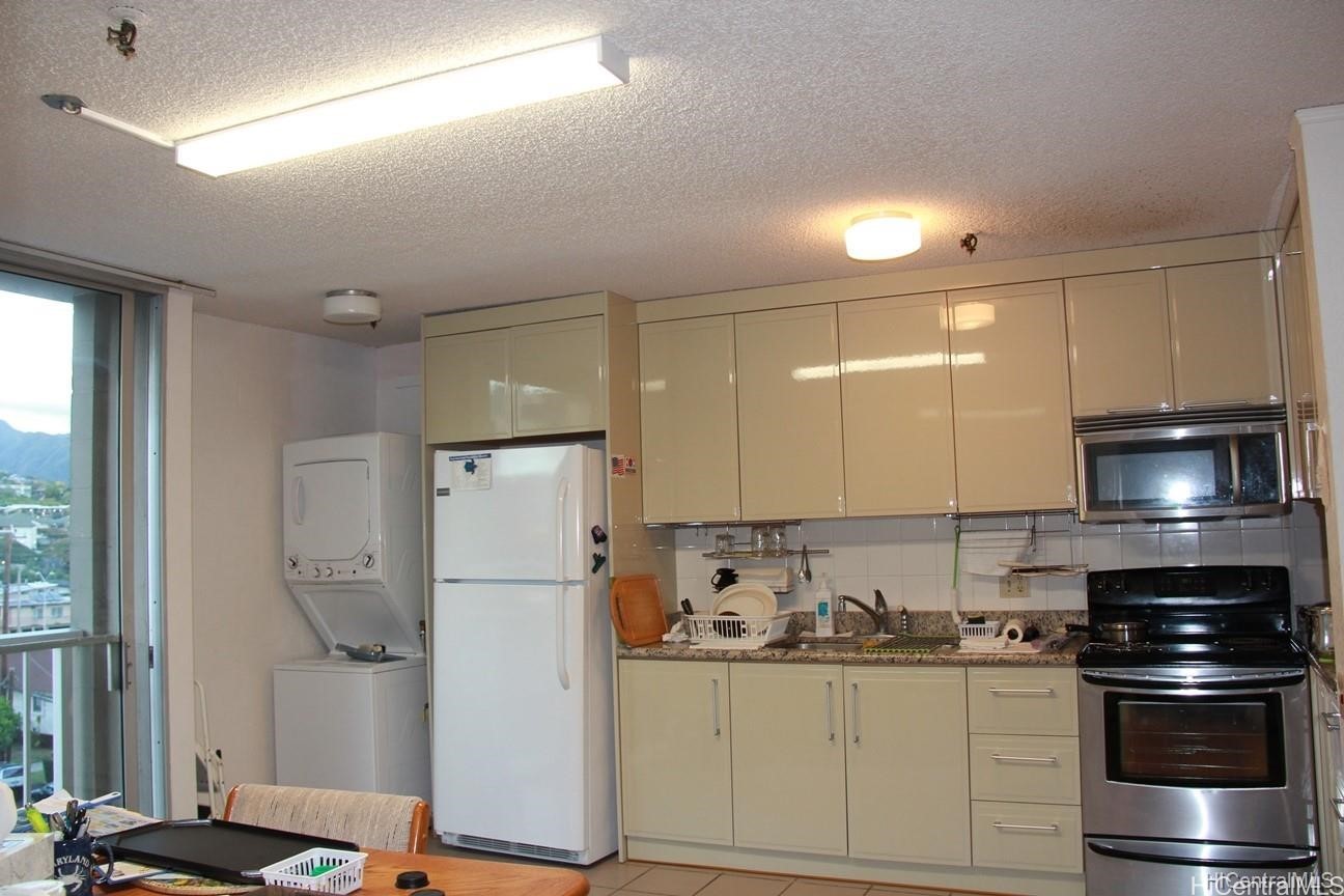 1226 Alexander Street 607 Property Photo 1