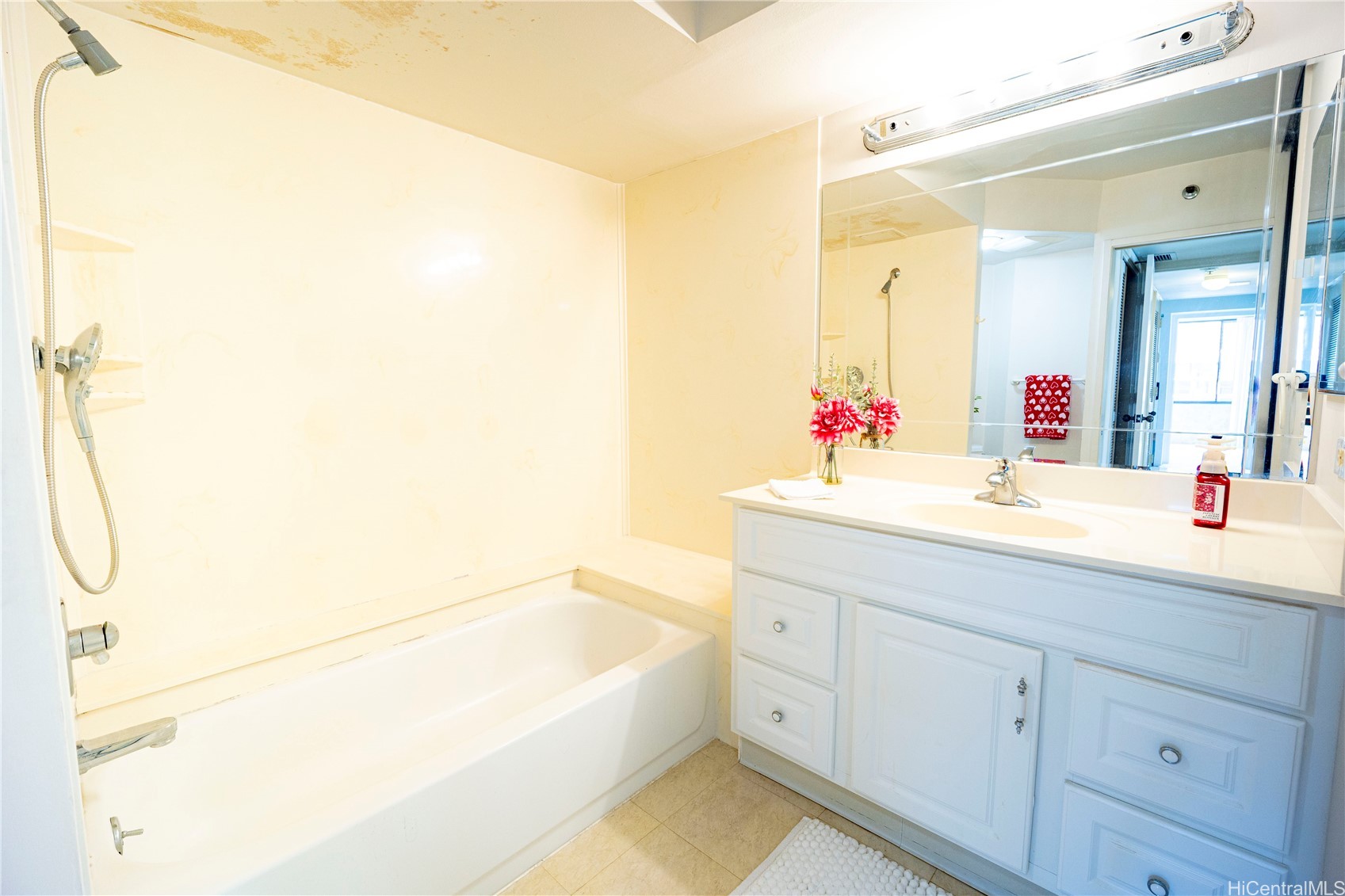 2232 Kapiolani Boulevard 404 Property Photo 7