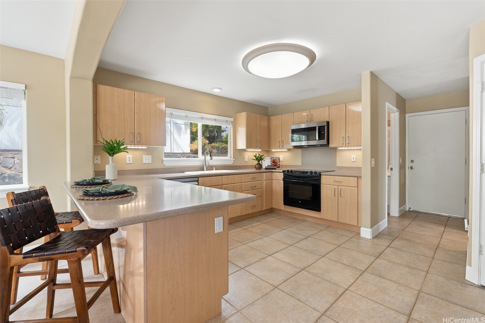 7 Lanipo Place Property Photo 6