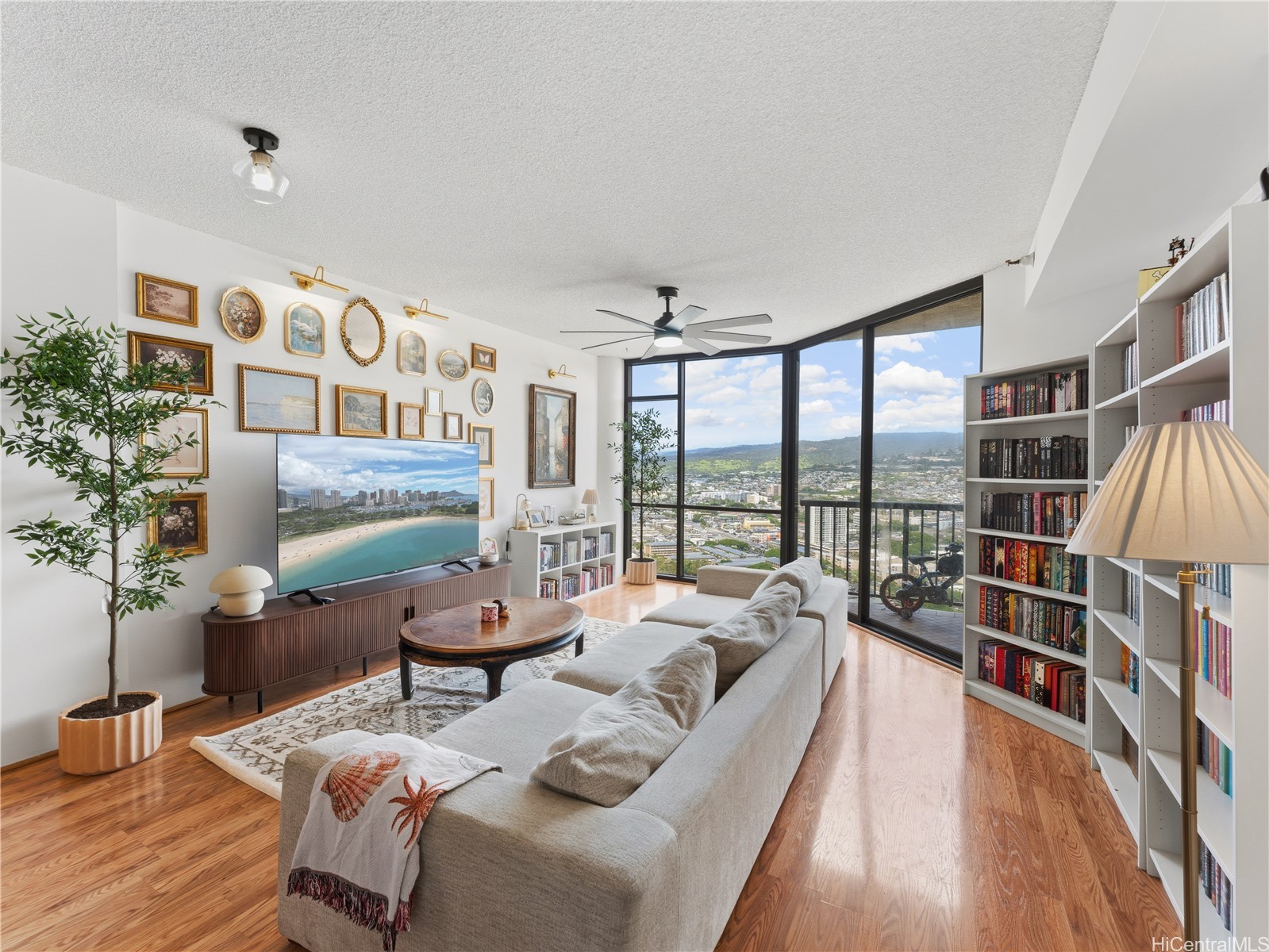 60 N Beretania Street Phb3 Property Photo 1