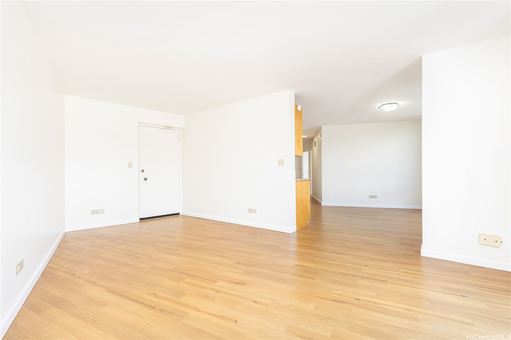 1139 9th Avenue 304 Property Photo 5