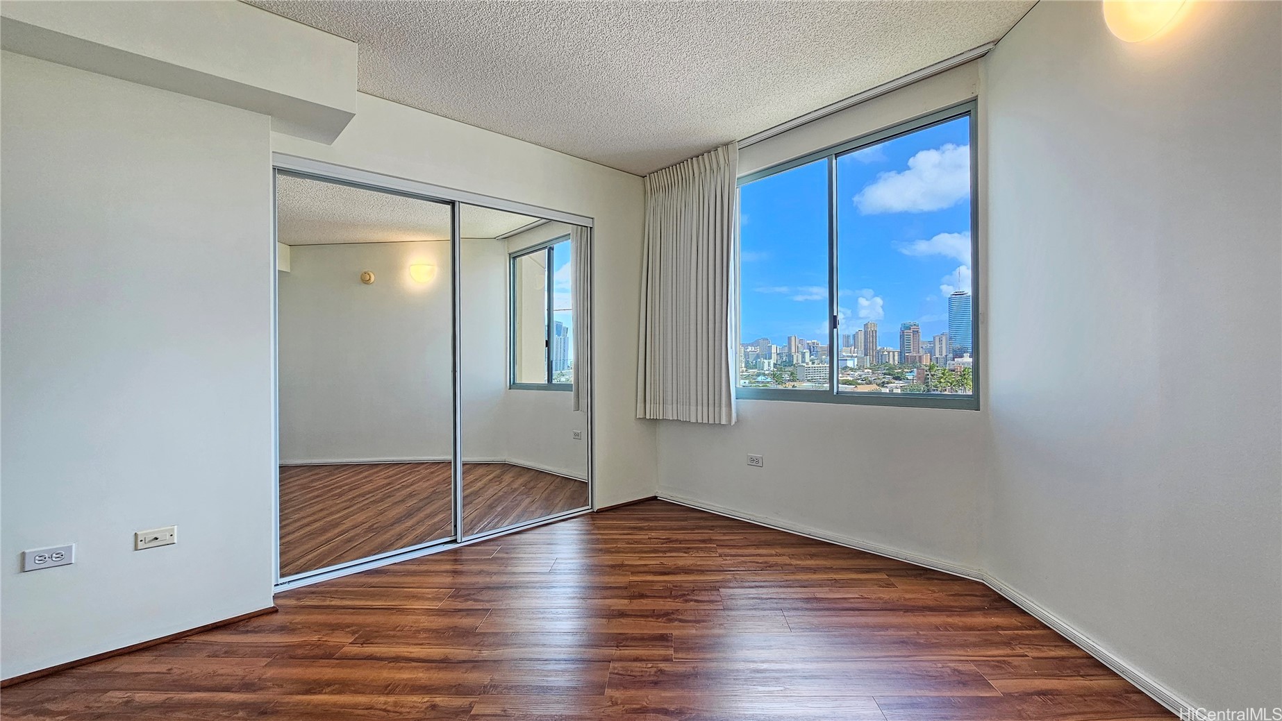 1314 Kalakaua Avenue 802 Property Photo 2