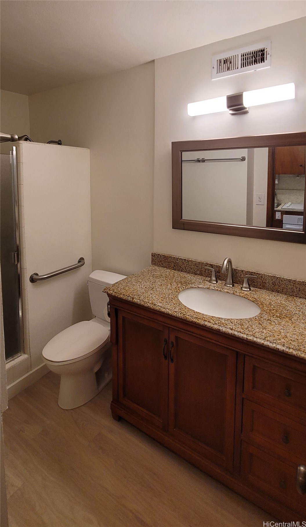 425 Ena Road 403b Property Photo 6