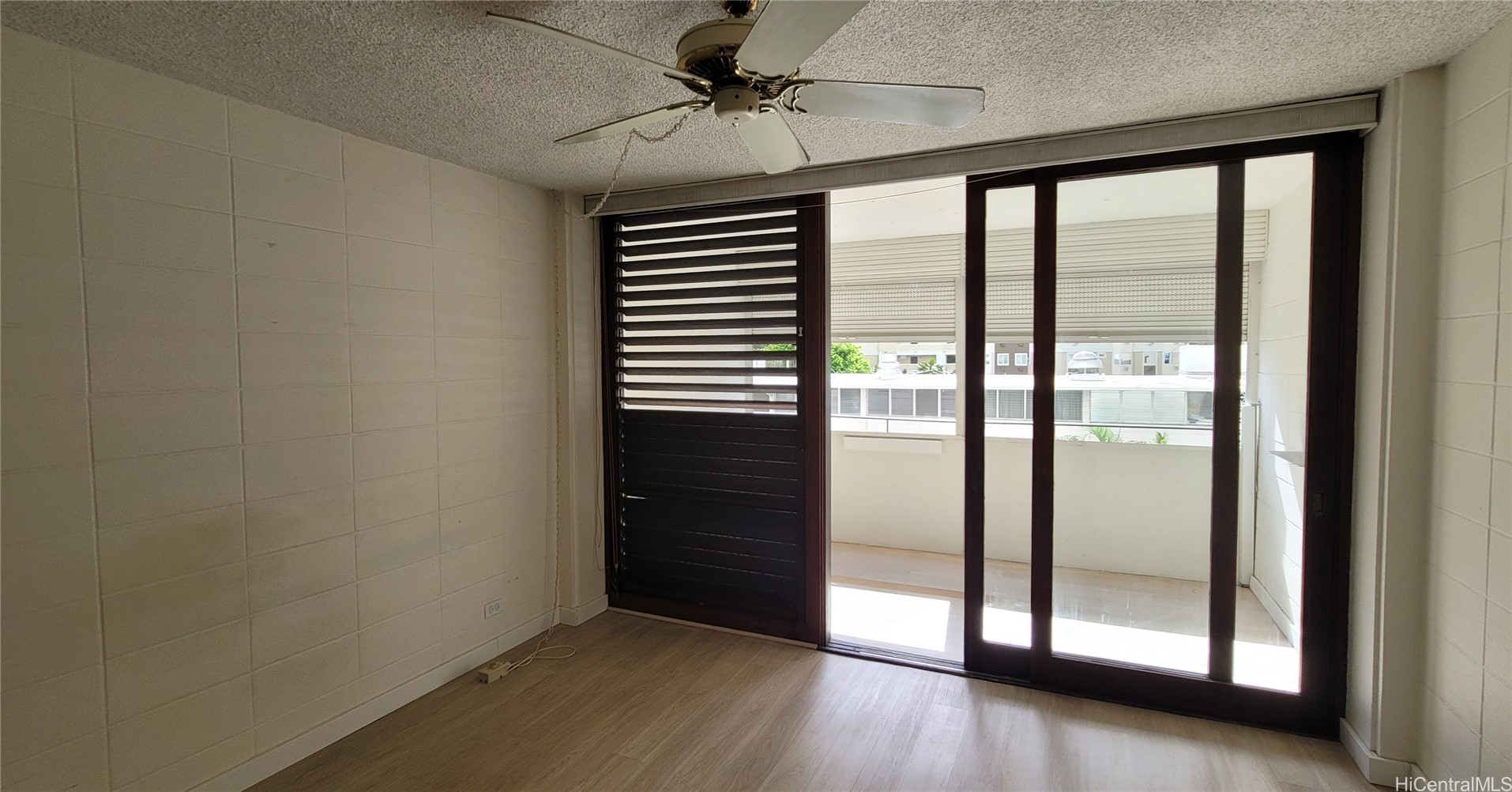 425 Ena Road 403b Property Photo 9