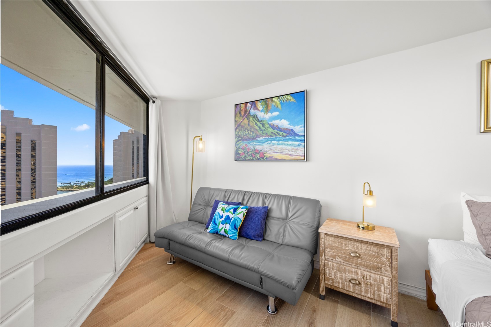 1700 Ala Moana Boulevard 3304 Property Photo 8