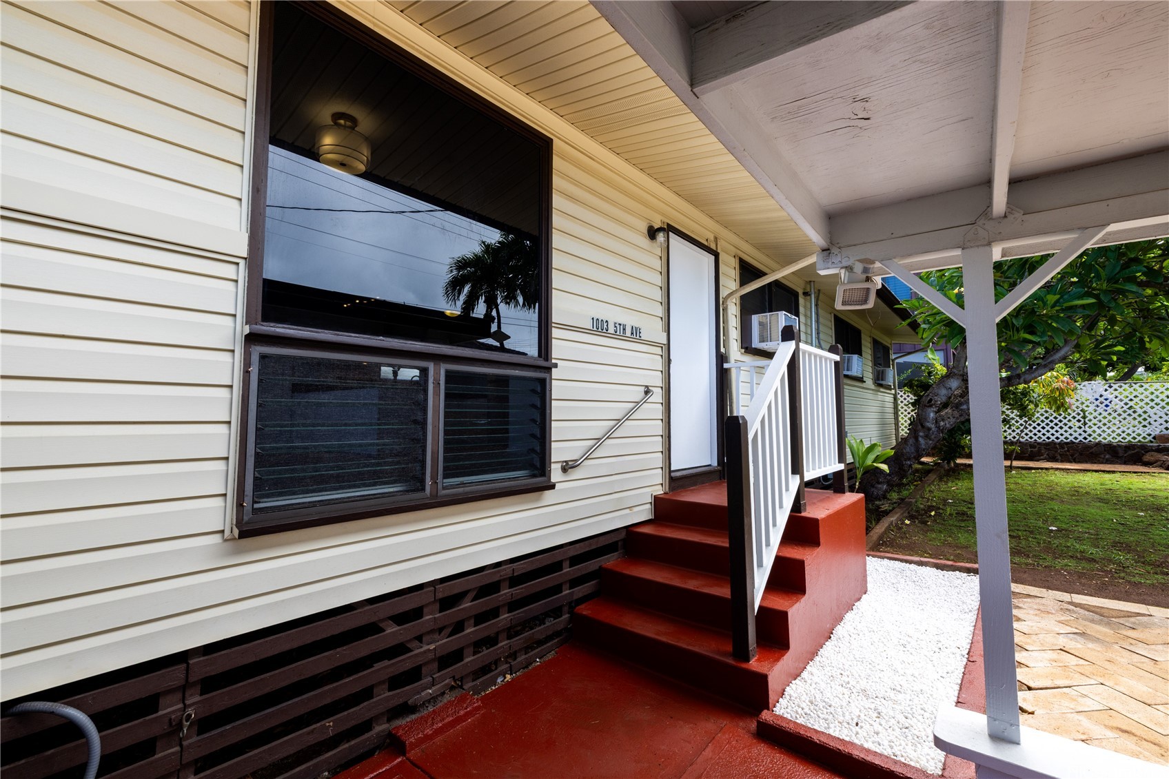 1003 5th Avenue Property Photo 4