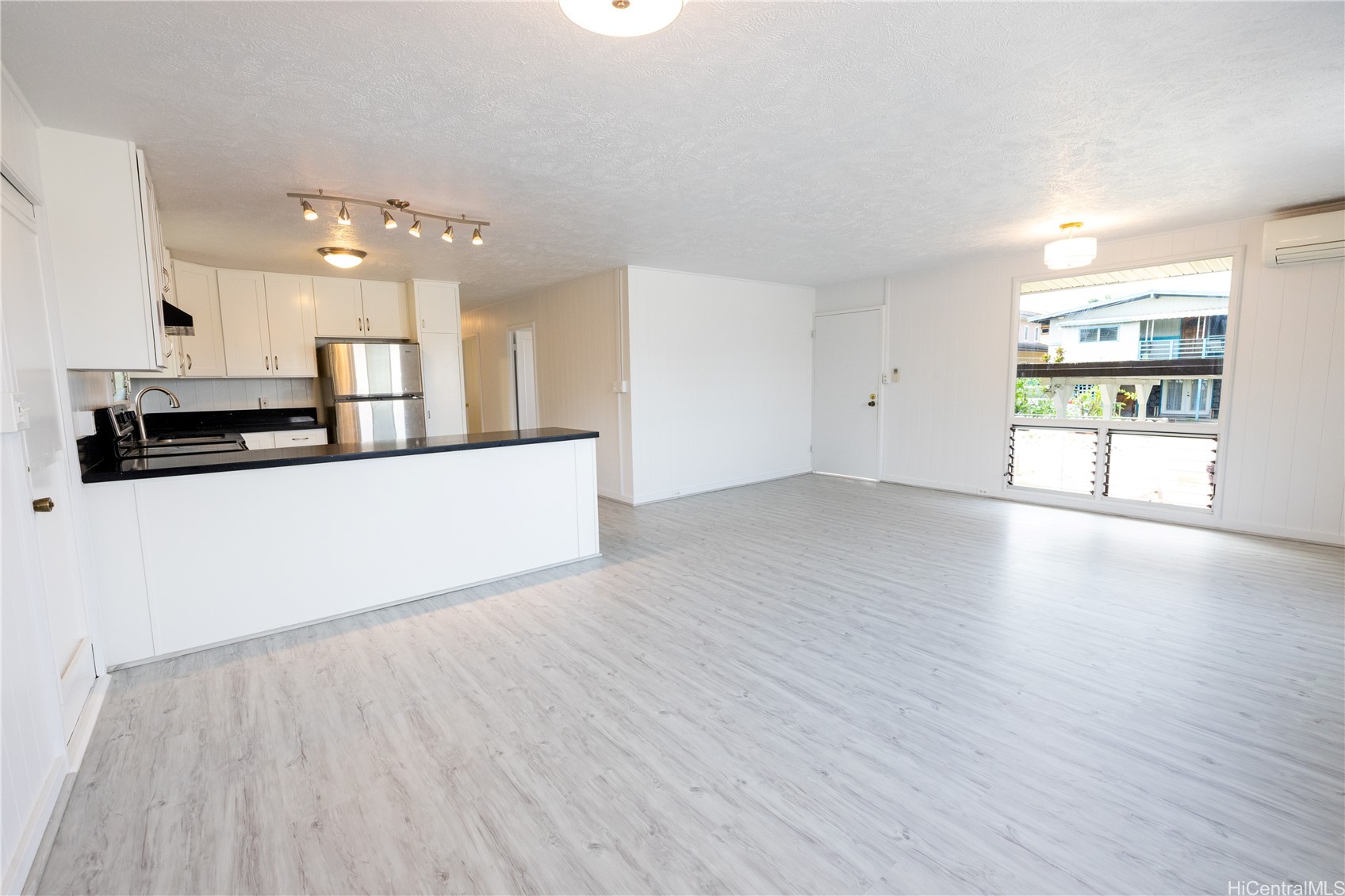 1003 5th Avenue Property Photo 14