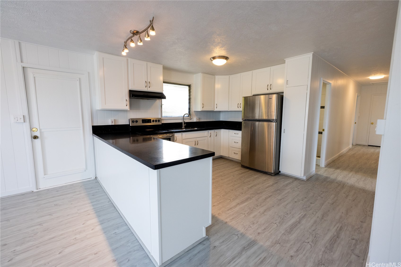 1003 5th Avenue Property Photo 17