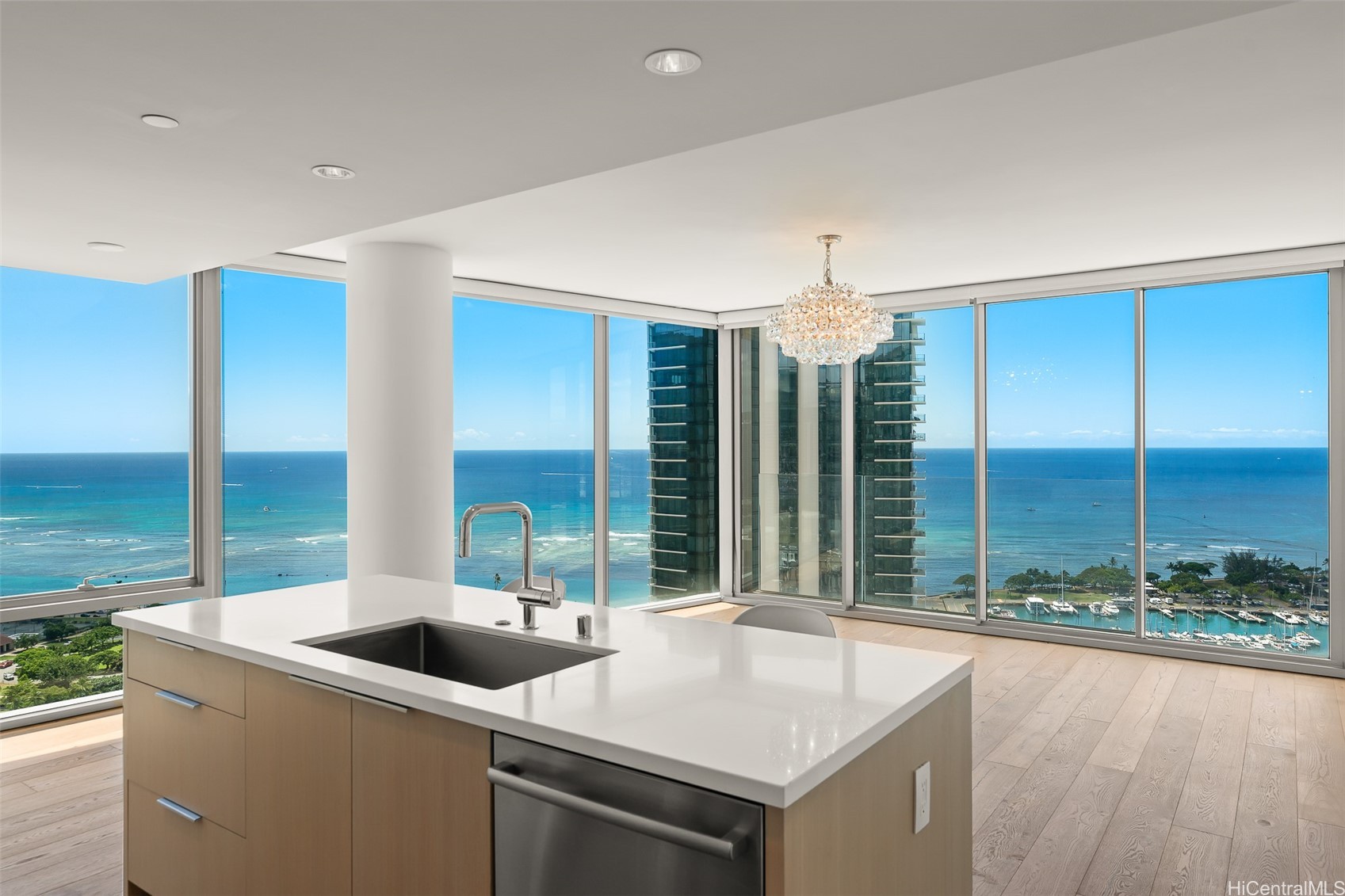 1001 Queen Street 3000 Property Photo 1