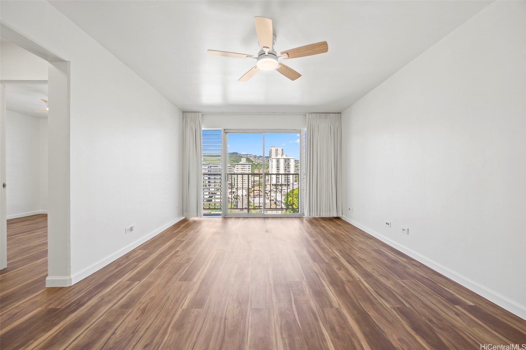 2440 Date Street 904 Property Photo 6