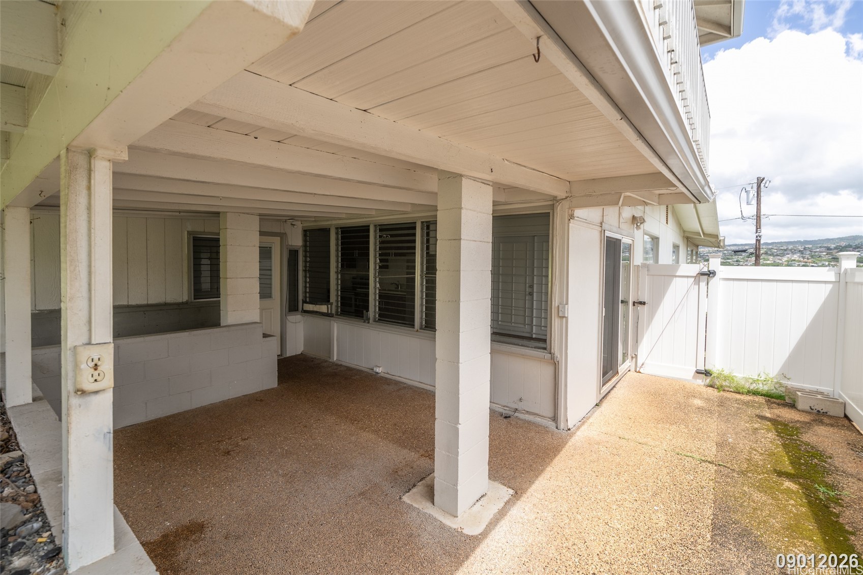 4211 Halupa Street B Property Photo 5