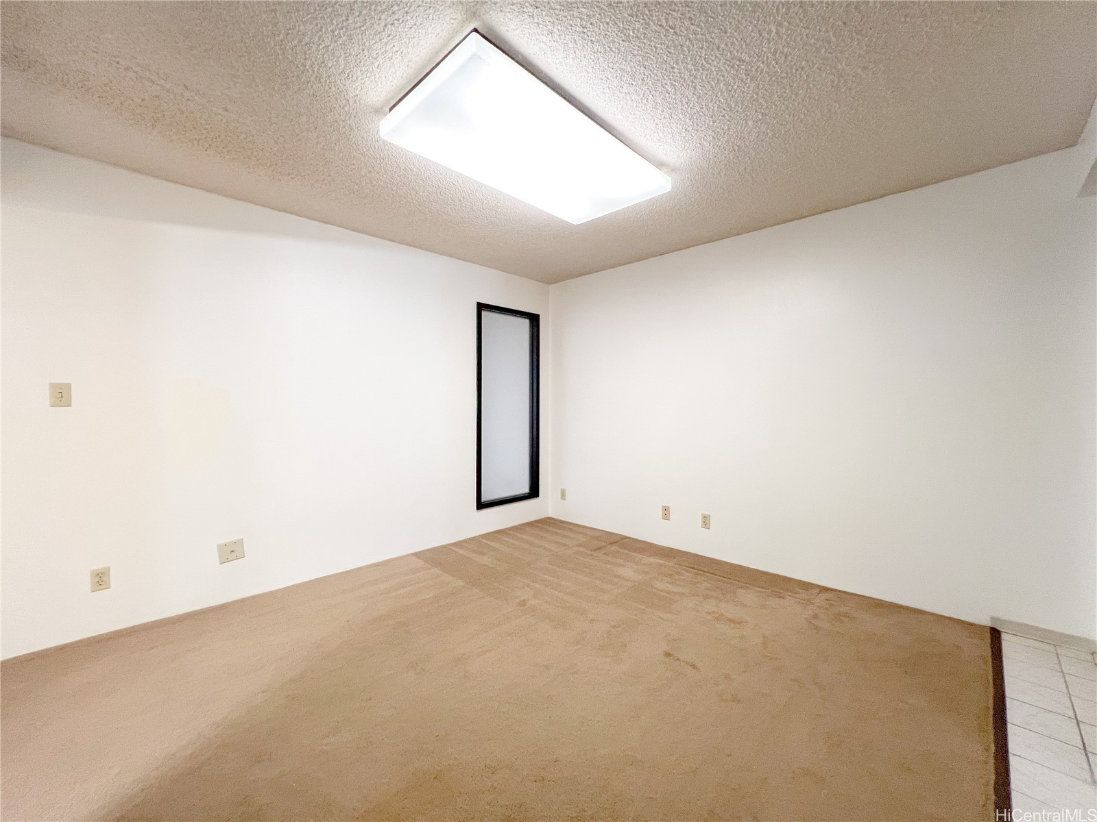 1088 Bishop Street 1012 Property Photo 2