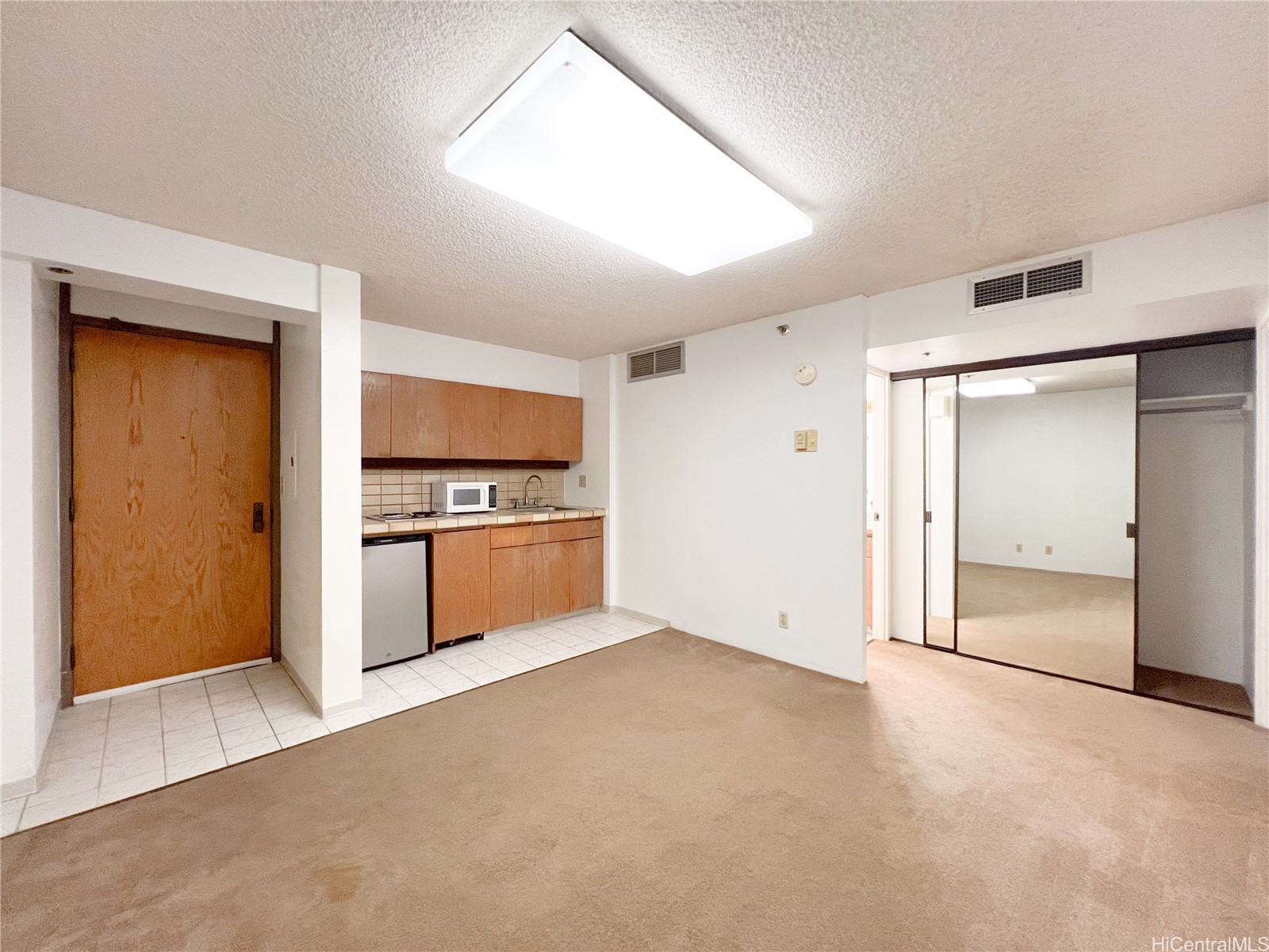 1088 Bishop Street 1012 Property Photo 4