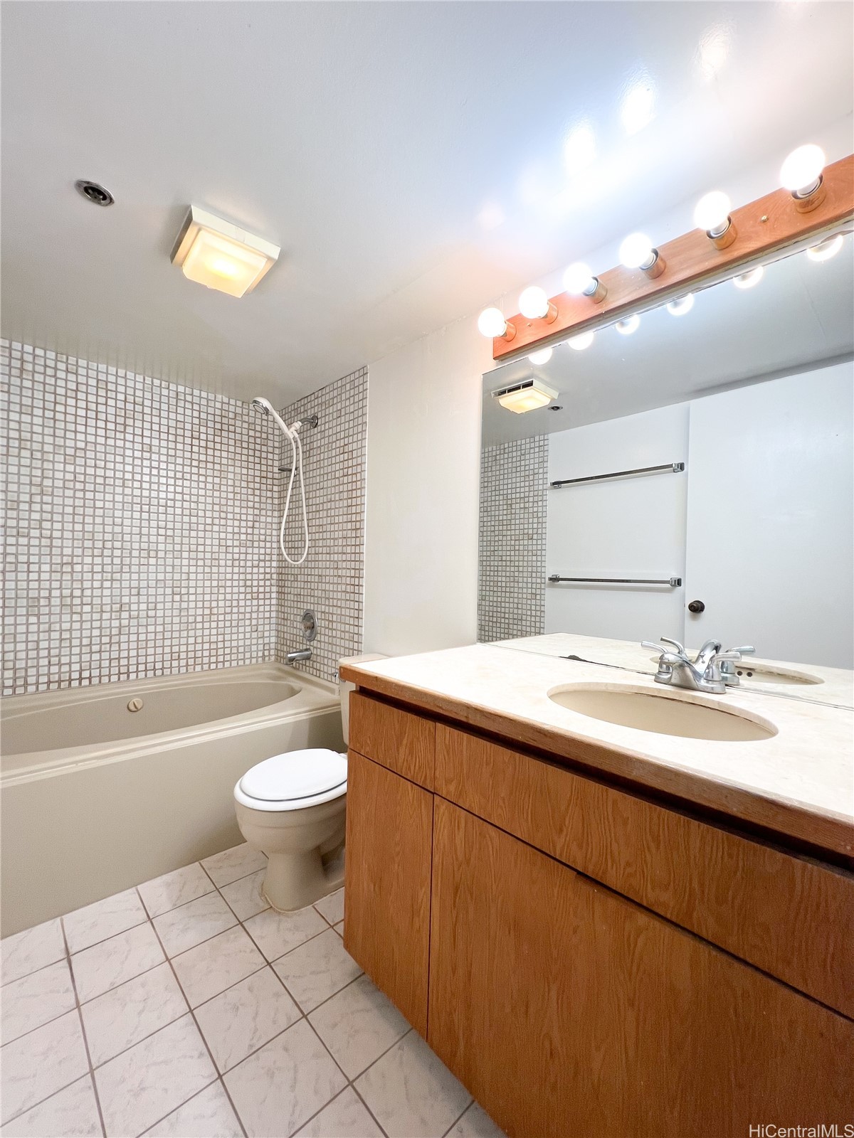 1088 Bishop Street 1012 Property Photo 5