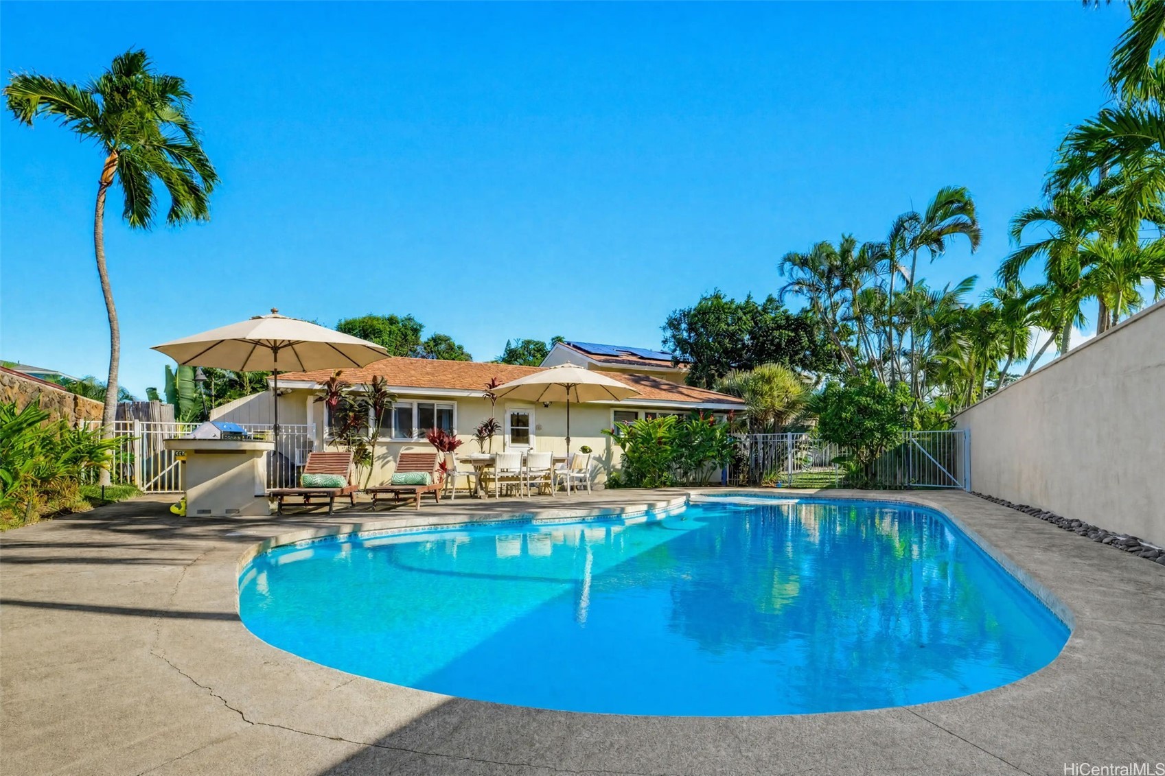 676 Mokapu Road Property Photo 1