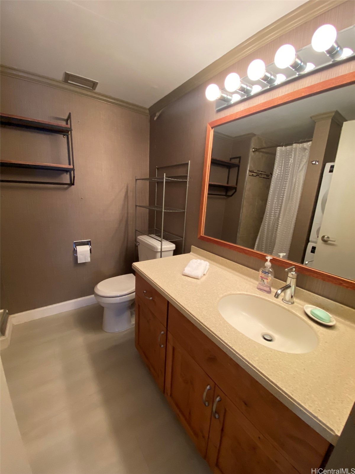 2215 Aloha Drive 5 Property Photo 9
