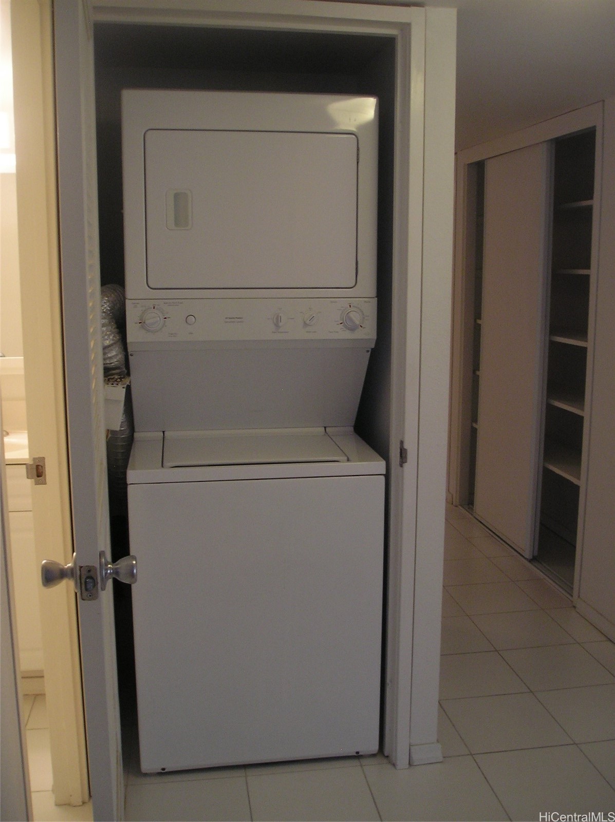 240 Makee Road 9b Property Photo 17