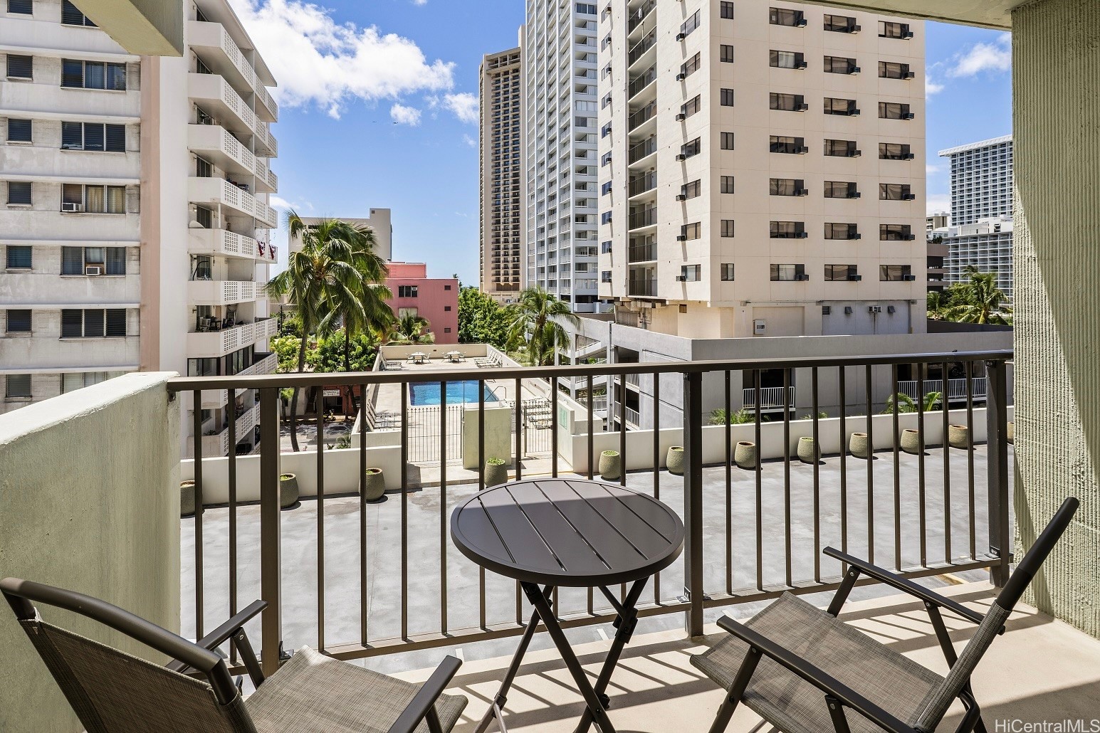 2440 Kuhio Avenue 507 Property Photo 2